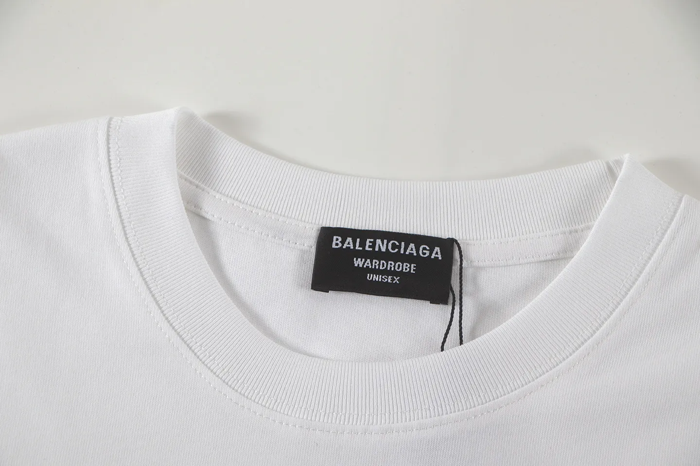 🅿️160 Balenciaga2026 new T-shirt Material: Made of high version 300g double yarn combed cotton Size: S M L XL Color: black and white Style number: W2801