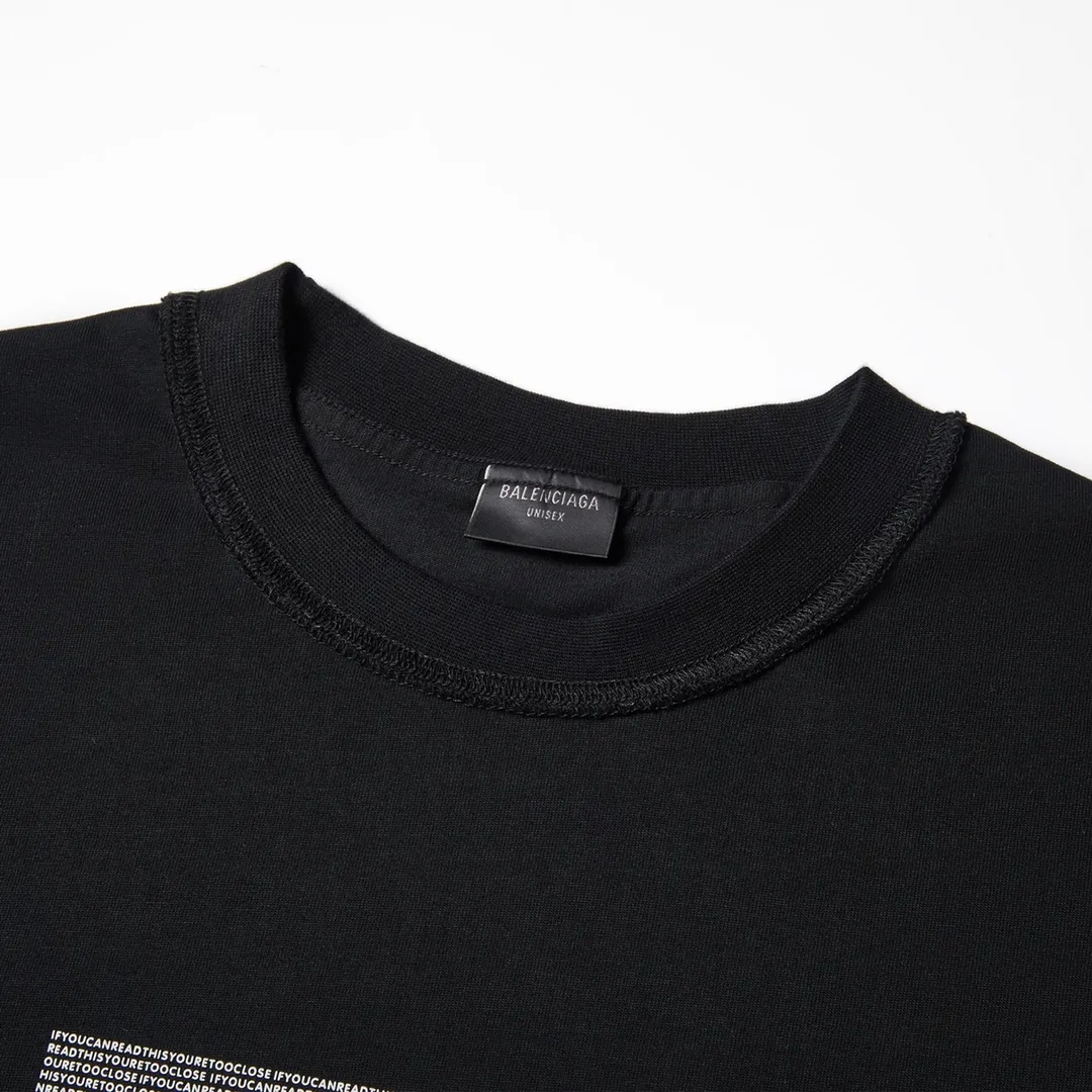 🅿️160 9136# Detailed picture Top version [[BALENCIA*GA] official website quality Paris new joint GENERATED series reverse stitched short-sleeved T-shirt OS version Loose dropped shoulders Unisex style Fabric: 260 grams 100% cotton double yarn Process: 3D three-dimensional silicone heat transfer on the front, reverse stitching, garment wash, shaping, solid color Color: black white Size: XS S M L