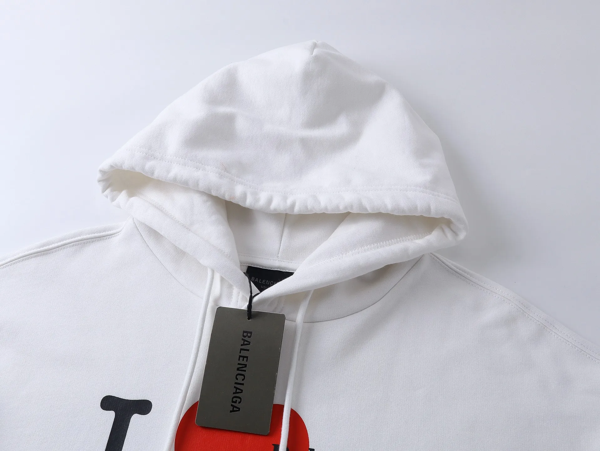 🅿️360 - BALENCI*GA Paris' latest Balenciaxx art multi-branded hooded long-sleeved sweatshirt. The front printing uses imported environmentally friendly offset printing. The effect is three-dimensional. Exclusively woven and dyed 460g fabric. Threads are dyed in the same vat with zero color difference. Brick cabinet synchronization. Welcome to compare. Same style for men and women -Color: black white -SIZE: Xs S M L Style No. 8957#
