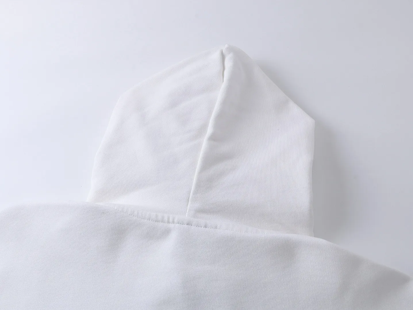 🅿️360 - BALENCI*GA Paris' latest Balenciaxx art multi-branded hooded long-sleeved sweatshirt. The front printing uses imported environmentally friendly offset printing. The effect is three-dimensional. Exclusively woven and dyed 460g fabric. Threads are dyed in the same vat with zero color difference. Brick cabinet synchronization. Welcome to compare. Same style for men and women -Color: black white -SIZE: Xs S M L Style No. 8957#