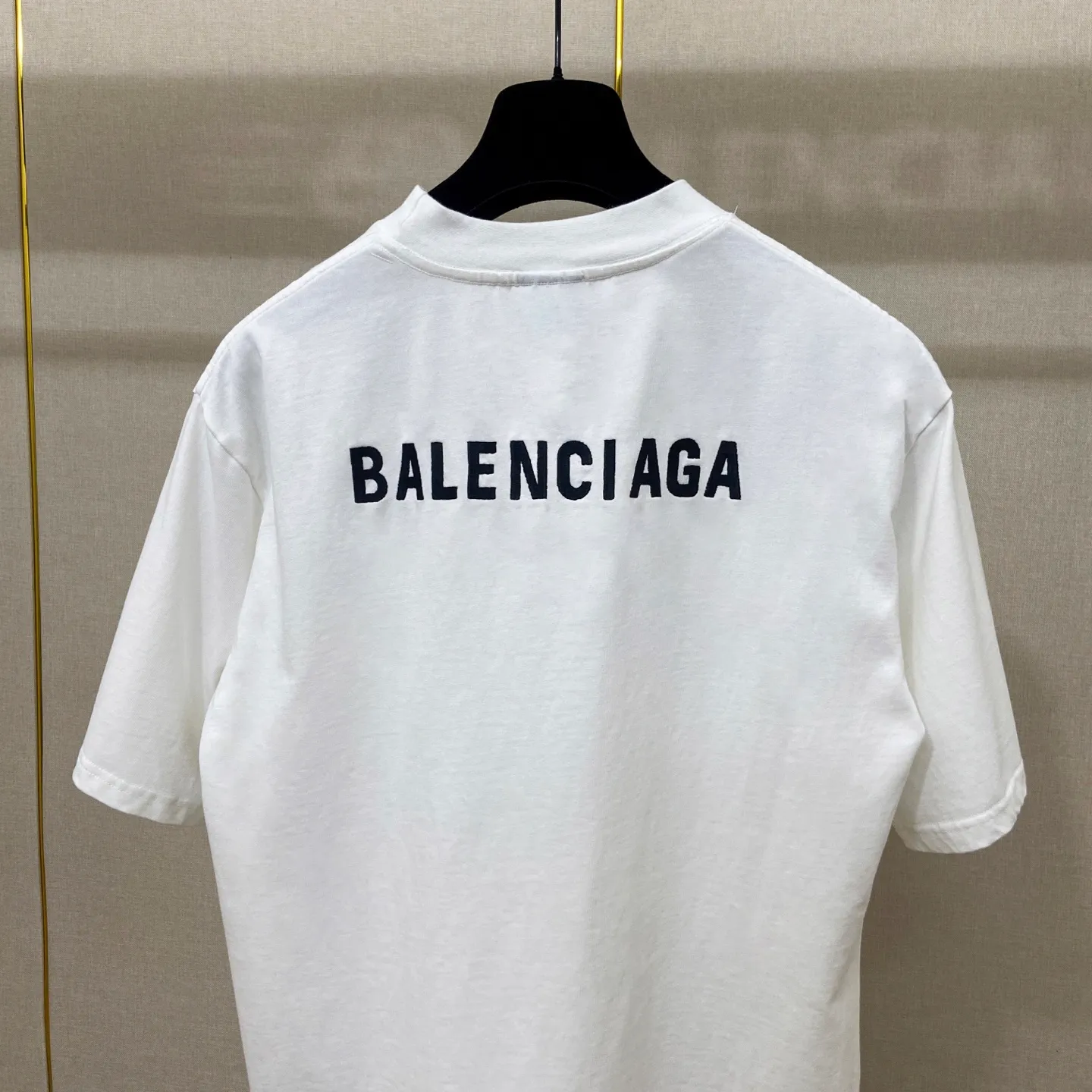 🅿️160 9102# Actual photo top version [[BALENCIA*GA] official website quality Paris new classic letter LOGO front and back embroidered short-sleeved T-shirt OS version loose dropped shoulders Unisex fabric: 260 grams 100% cotton double yarn Technology: front and back embroidery Garment washing Shape solid color Color: black white gray red Size: XS S M L
