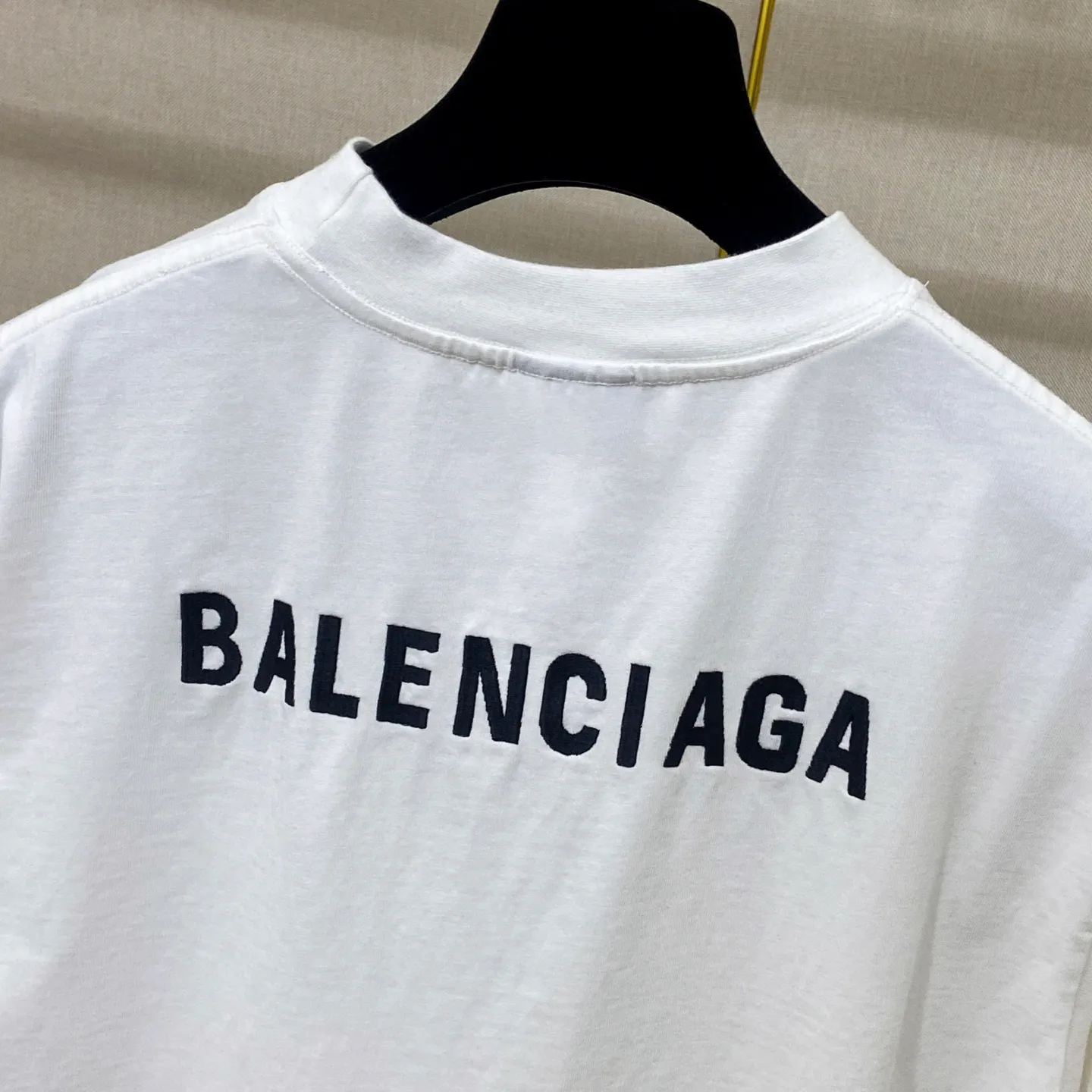 🅿️160 9102# Actual photo top version [[BALENCIA*GA] official website quality Paris new classic letter LOGO front and back embroidered short-sleeved T-shirt OS version loose dropped shoulders Unisex fabric: 260 grams 100% cotton double yarn Technology: front and back embroidery Garment washing Shape solid color Color: black white gray red Size: XS S M L
