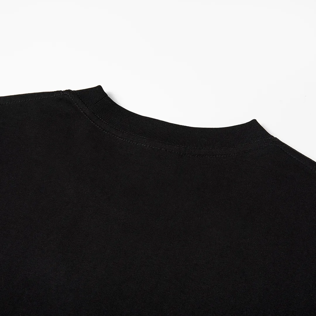 🅿️160 9118# Detailed picture Top version [[BALENCIA*GA] official website quality Paris' new no-traffic theme series crackle print short-sleeved T-shirt OS version Loose dropped shoulders Unisex style Fabric: 260g 100% cotton double yarn Technology: front and rear crackle print Garment wash Shape solid color Color: black white Size: XS S M L