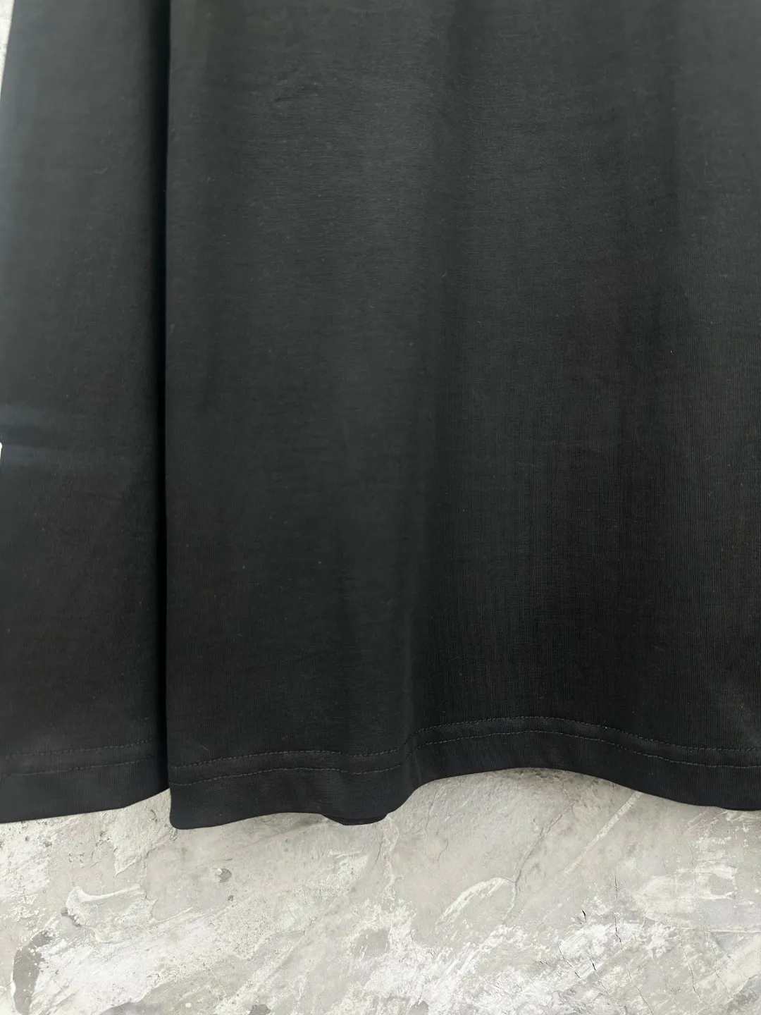 🅿️280 BALENCI*GA Paris classic small label 3M logo hooded long-sleeved T-shirt. The front and sleeves are embroidered with imported Tajima machines. The effect is three-dimensional. Restore the brick cabinet. Exclusively woven and dyed 280g fabric. The threads are dyed in the same vat with zero color difference. The version adopts OS loose shoulder version. Welcome to compare. Same style for men and women -Color: black -SIZE: Xs S M L Style No. 8642#
