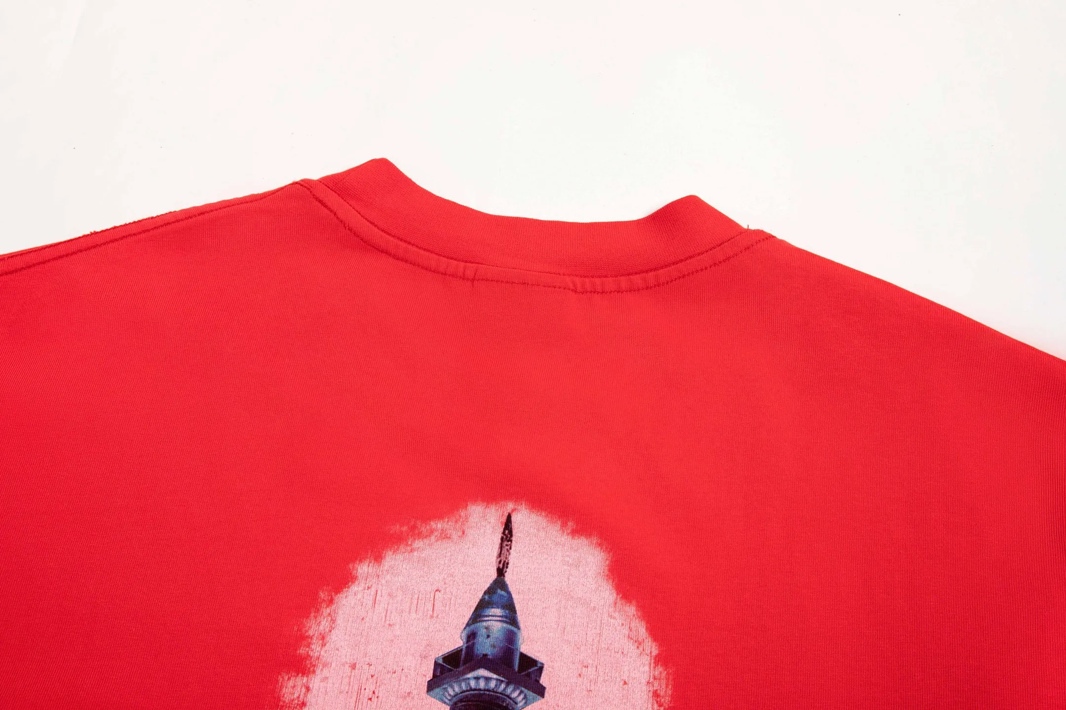 🅿️170 9175# Detailed picture Top version [[BALENCIA*GA] Official website quality Paris co-branded Balenciaga Vogue collaboration series short-sleeved T-shirt OS version Loose dropped shoulders Unisex style Fabric: 260g 100% cotton double yarn Technology: Front panel printing and back panel white ink direct spray Garment washing Shape fixation Color: Black Red Off-white Size: XS S M L