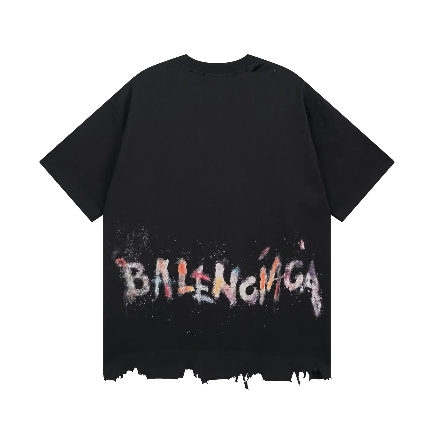 🅿️180 real photos [Top version. Official website quality] BALENCI*GA/25 new model. The front has a classic pattern of graffiti and embroidered wheat ears, and the letters on the back are hand-painted graffiti colors that collide with the old short-sleeved T-shirt # SS25, the latest style. Research and development at the first time, different market currencies. Comparisons welcome. The fabric is made of Paris ZP custom-woven and dyed cotton double yarn. Weighing 260 grams, the cloth surface is clean. The cloth pattern is clear, soft and comfortable. The threads are dyed with no color difference. The embroidery is embroidered using an imported Tajima computer embroidery machine, and the letters are hand-painted with graffiti colors on the back. Jubie market currency. Welcome to compare. The version adopts OS loose shoulder design. Same style for men and women. Code: BL253681 Color: black, pink Size: XS S M L
