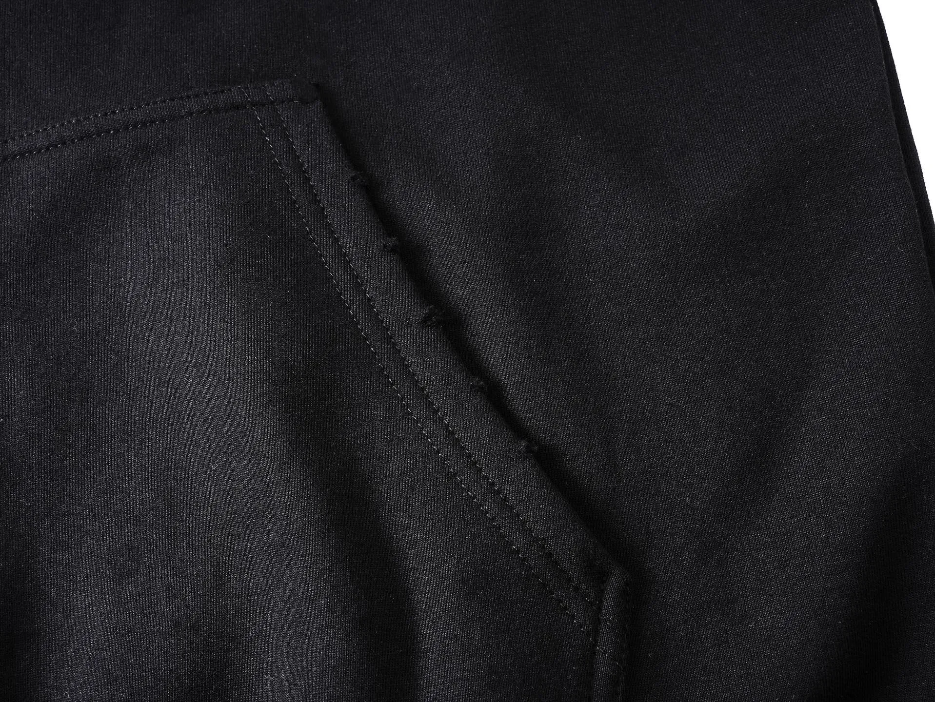 🅿️360 real photos [Top version. Official website quality] BALENCI*GA/Paris.SS25 latest style classic LOGO stretched print on the back, washed and worn, zipper cardigan hooded sweatshirt. The garments are washed and aged. The brick cabinets are synchronized. The authentic product is developed at the first time. The fabric is made of Paris ZP custom-woven and dyed cotton sweatshirt. The weight is 460 grams, the cloth surface is clean, the texture is clear, and there is no color difference. The printing is made of genuine glue and has a three-dimensional effect. The version adopts OS loose shoulder design. Same style for men and women. Code: BL259933 Color: Black Size: XS S M L
