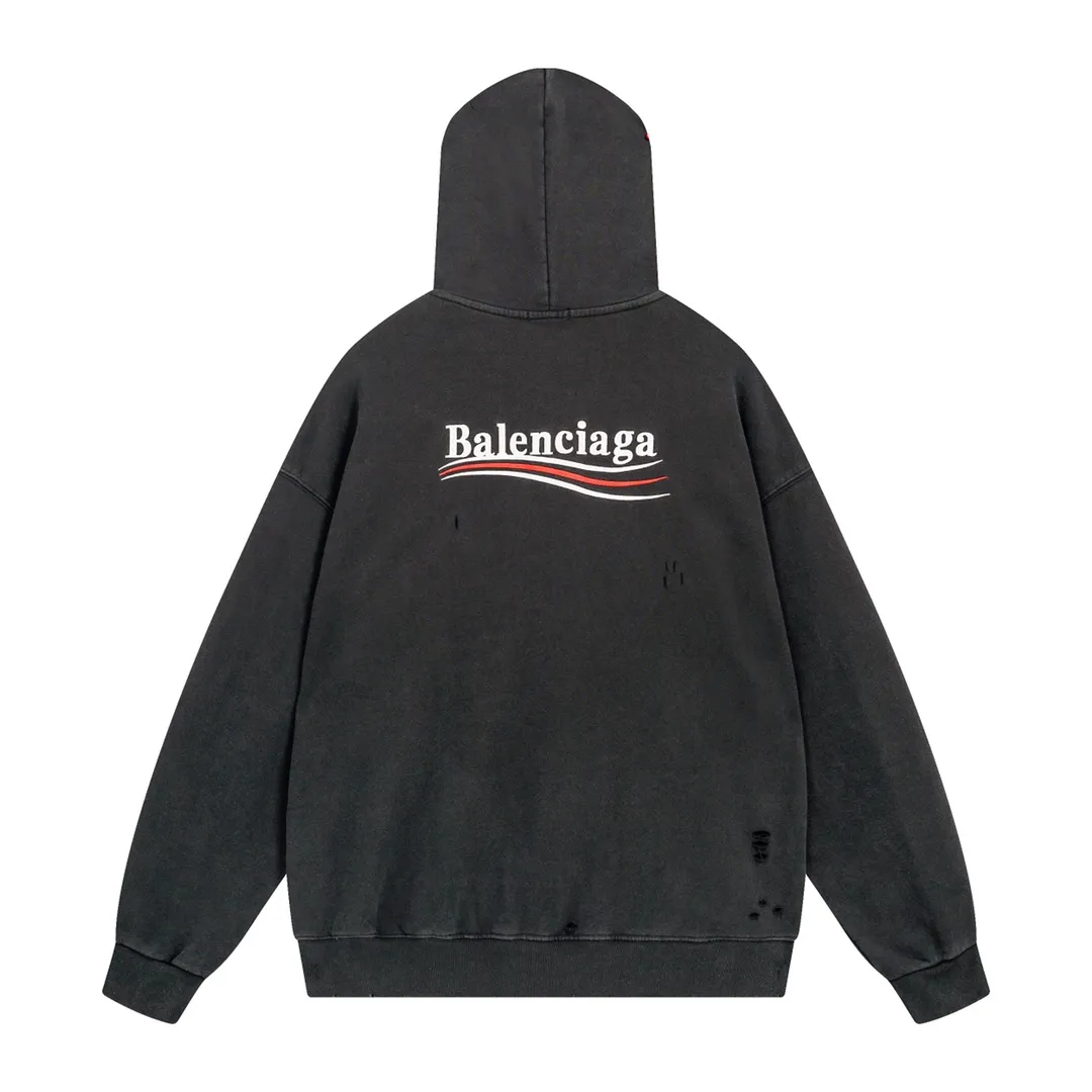 🅿️320 Detailed picture [Top version. Official website quality] BALENCI*GA/Paris. Classic model. 22SS#BALENCI*GA#Coke wave flower embroidery ready-made garments washed and worn, worn and worn with heavy craftsmanship, hooded sweatshirt, aged. Autumn and winter brick cabinet synchronization. The fabric is made of Paris ZP custom-woven and dyed cotton double-yarn David sweater, weighing 450 grams, the cloth surface is clean. The cloth pattern is clear, soft and comfortable. The threads are woven and dyed with no color difference. The classic letter LOGO is embroidered with a Tajima embroidery machine, and the letters are three-dimensional. The garment is washed. Heavy craftsmanship makes it old and retro. It is worn in many directions to restore the brick cabinet. The version adopts the OS loose shoulder style. Same style for men and women. Coding: BL238051 Color: Washed black Size: XS S M L