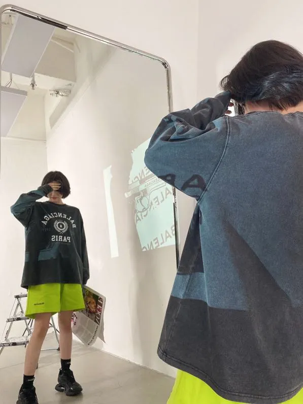 ♻️💯Refer to the model picture for the upper body❤️The top tested version of BALENCIAGA basic embroidered cotton loose shorts for men and women, the same fashion brand shorts. Fabric: Customized fish scale terry cotton fabric 440 grams, super heavy, ready-to-wear washed and soft to the touch. Printing: Japanese Tajima embroidery technology is used, the embroidery is accurate, the printing is meticulous and full, and there is no thread skipping. Accessories: Complete set of customized BLCG accessories Color: Fluorescent green black gray dark khaki Size: XS-L P:310