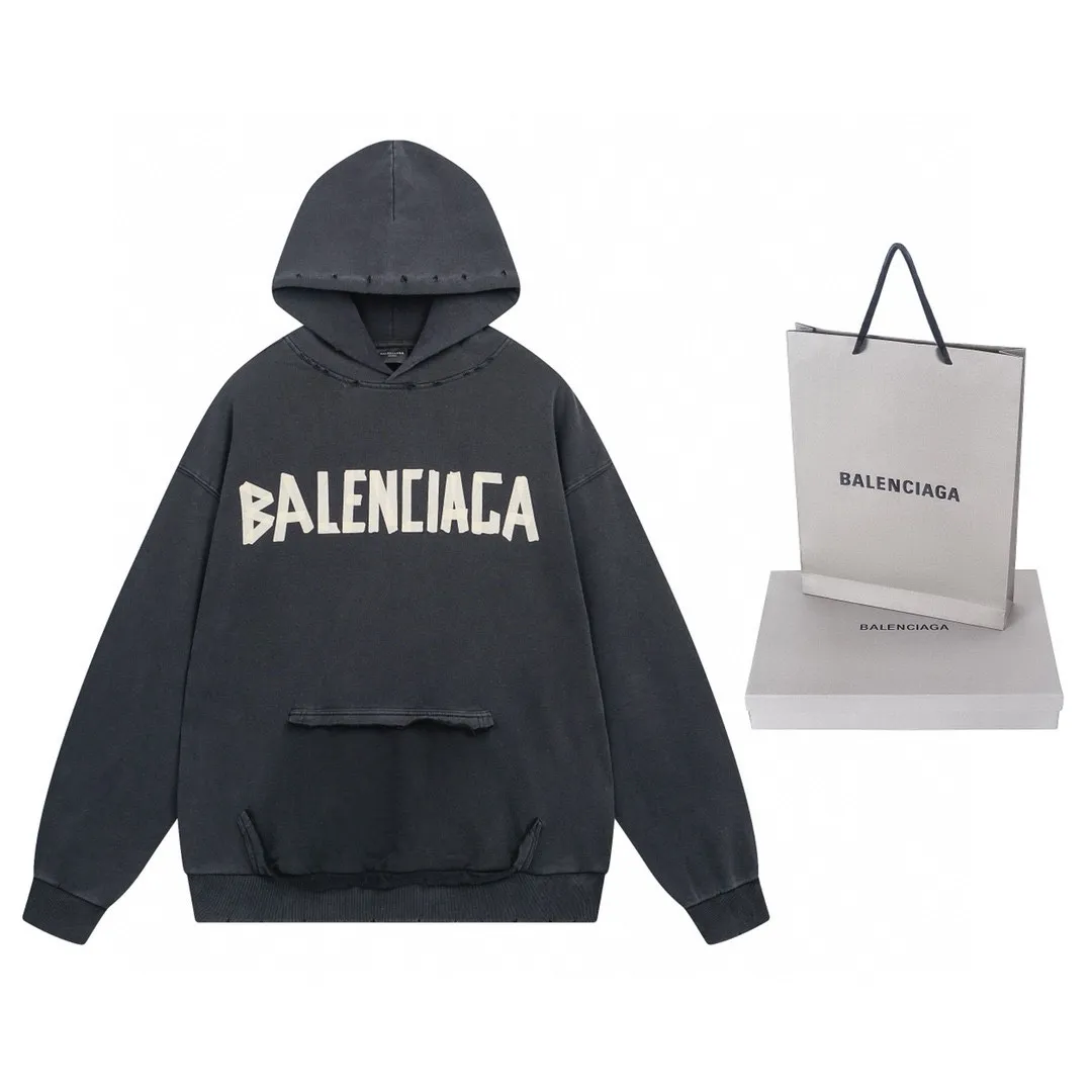 🅿️390 real photos [Top version. Official website quality] BALENCI*GA/Paris. 23ss latest classic hot model. Purchase the original board at the first time. Color. Printing. Washing. Production and authenticity. Wrong version in Jubie market. Welcome to compare. Tape direct printing. Ready-to-wear hooded sweatshirt washed and worn twice. The brick cabinet is synchronized. The fabric is made of Paris ZP custom-woven and dyed cotton sweatshirt. The weight is 450 grams. The cloth surface is clean. The cloth pattern is clear, soft and comfortable, and the threads are dyed with no color difference. The classic pattern adopts Kornit imported direct injection. The letters are clear and the effect is three-dimensional. Restored brick cabinet. The garments were washed and aged, and polished by many hands. Produced by ultra-heavy craftsmanship, special market currency. Note⚠️ZP fabric is made of fine-grained yarn. Pay attention to the big difference! Welcome to compare! The version adopts OS loose shoulder version. The same style for men and women. Code: BL238016 Color: dark gray blue, Paris blue, washed black, burgundy, fluorescent yellow, green, floral gray, sky blue, khaki Size: XS S M L