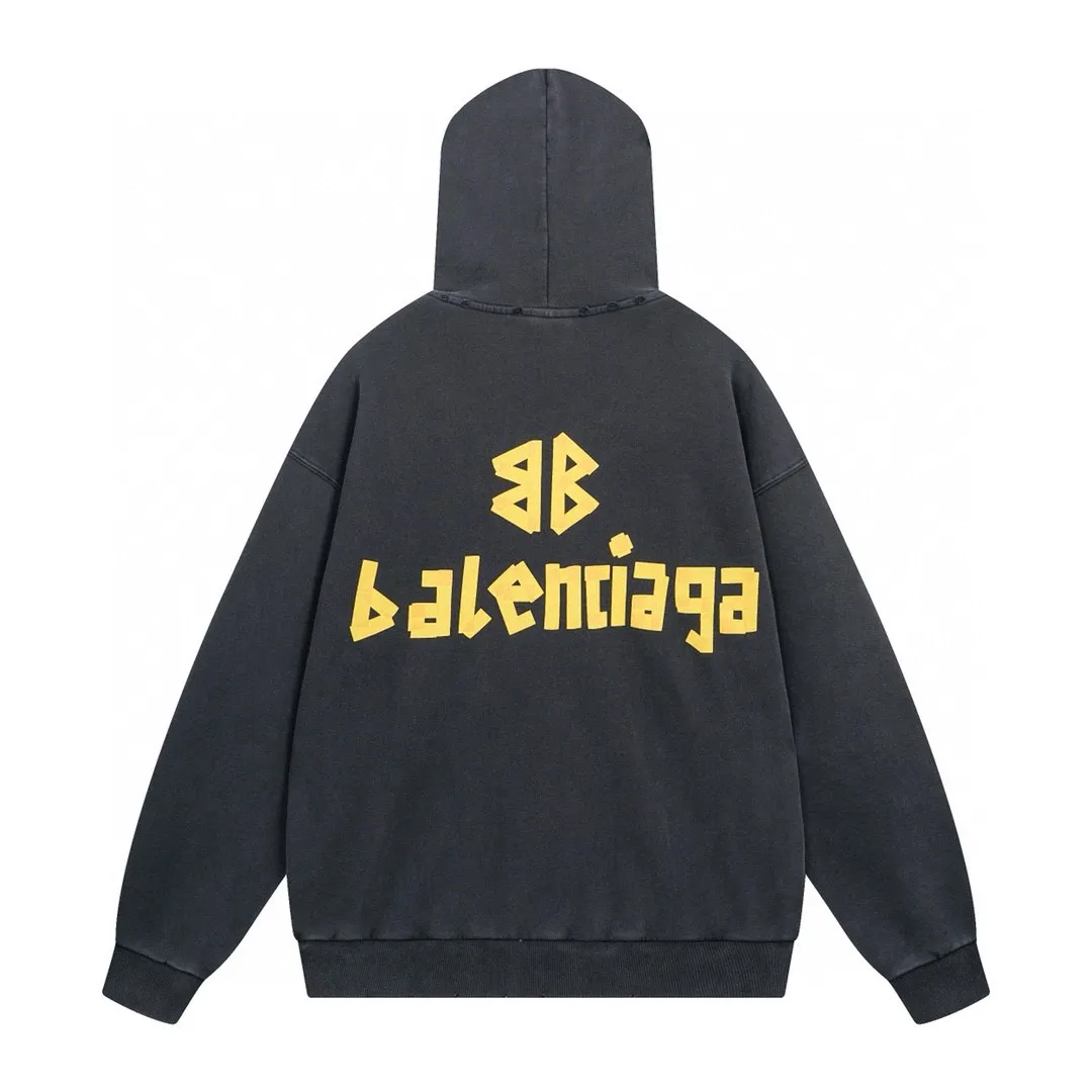 🅿️390 real photos [Top version. Official website quality] BALENCI*GA/Paris. 23ss latest classic hot model. Purchase the original board at the first time. Color. Printing. Washing. Production and authenticity. Wrong version in Jubie market. Welcome to compare. Tape direct printing. Ready-to-wear hooded sweatshirt washed and worn twice. The brick cabinet is synchronized. The fabric is made of Paris ZP custom-woven and dyed cotton sweatshirt. The weight is 450 grams. The cloth surface is clean. The cloth pattern is clear, soft and comfortable, and the threads are dyed with no color difference. The classic pattern adopts Kornit imported direct injection. The letters are clear and the effect is three-dimensional. Restored brick cabinet. The garments were washed and aged, and polished by many hands. Produced by ultra-heavy craftsmanship, special market currency. Note⚠️ZP fabric is made of fine-grained yarn. Pay attention to the big difference! Welcome to compare! The version adopts OS loose shoulder version. The same style for men and women. Code: BL238016 Color: dark gray blue, Paris blue, washed black, burgundy, fluorescent yellow, green, floral gray, sky blue, khaki Size: XS S M L