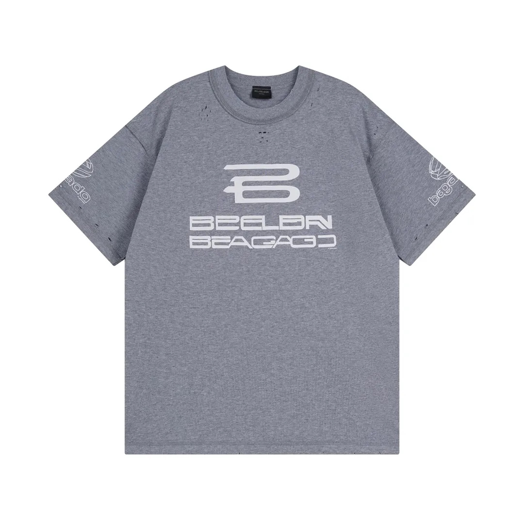 🅿️194 Detailed picture [Top version. Official website quality] BALENCI*GA/Paris AI GENERATED series new T-shirt #2024 new style. The reverse stitching design is full of sense. The front, back and left sleeves are printed with the new LOGO. The ready-made clothes are washed and worn. Notice! ️The original version of this style is made with reverse stitching. It is worn, washed and distressed. This is the normal practice in the Jubie market. The black and gray cuff prints are different. #2024 Spring and Summer Brick Cabinet Synchronization Welcome to compare. The fabric is made of Paris ZP custom-woven and dyed cotton double yarn, with a weight of 260 grams. The cloth surface is clean. The cloth pattern is clear, soft and comfortable. The threads are dyed with no color difference. The classic letter LOGO is printed with imported environmentally friendly glue. The letters are clear and the effect is three-dimensional. Restore the brick cabinet, adopt OS loose shoulder style. Same style for men and women. Code: BL223335 Color: black, light gray, white. Size: XS to L