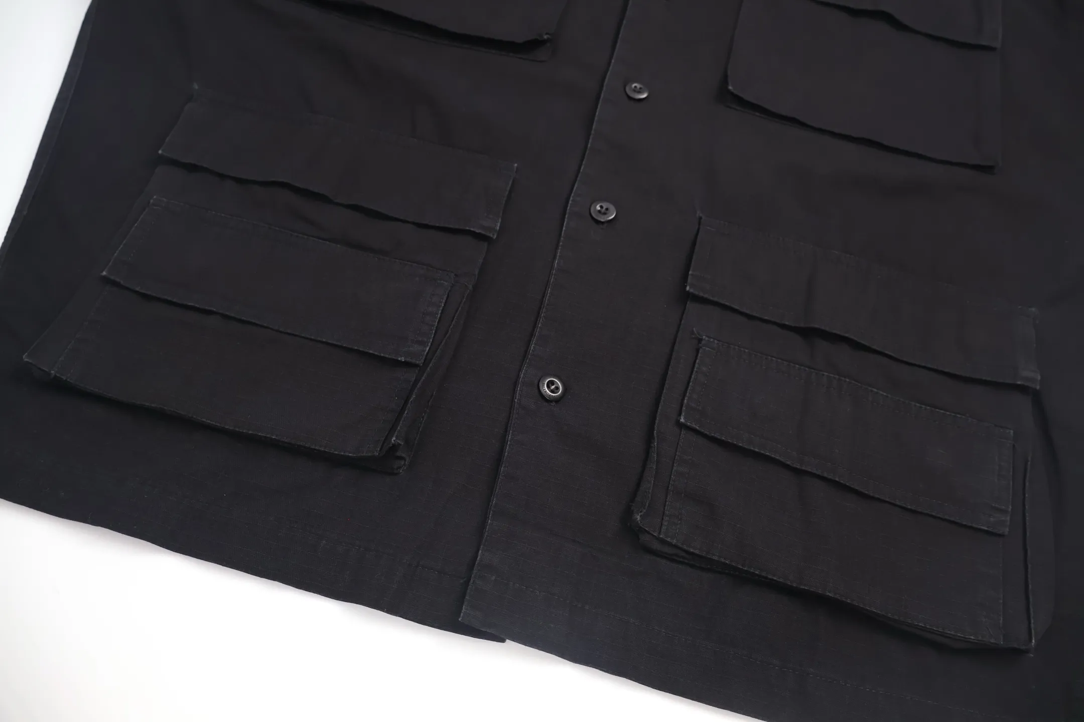 🅿️560 [Exclusive supply] BLCG multi-pocket work shirt jacket, originally purchased and developed for 17,000, made of pure cotton military small plaid canvas fabric, multi-pocket splicing ready-made garments. After the garment is finished, it undergoes a special heavy distressing and washing process, and the embroidery is done by Behringer embroidery. Customized 1:1 mold opening and closing buckle. Size:XS-S-M