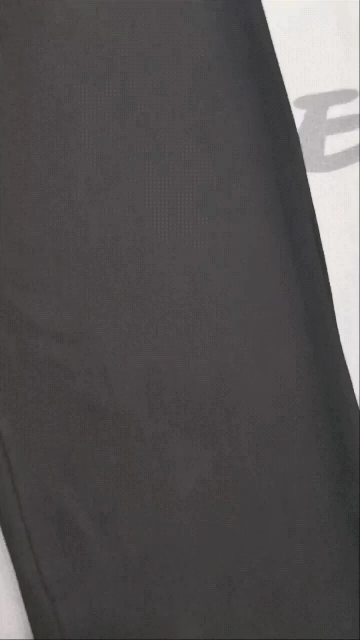 🎀Hot model pictures🎀Top version of Balenciaga 24ss letter embroidered elastic wide-leg sweatpants, loose fit, color: black, vibe pants with full design, three-dimensional tailoring, spliced ​​stripe contrasting color design, enhance the overall drape and three-dimensional sense, perfectly modify the leg shape, exquisite workmanship, can be worn in many seasons! The texture is full, the fabric is clear at a glance, and there are many details. A pair of pants can easily meet daily commuting and outdoor sports. A pair of trendy male representative Zhu Zhengyan’s upper body is a pair of amazing pants that are essential for your wardrobe!   Color: Black Size: XS-L P:370 Size: XS S M L