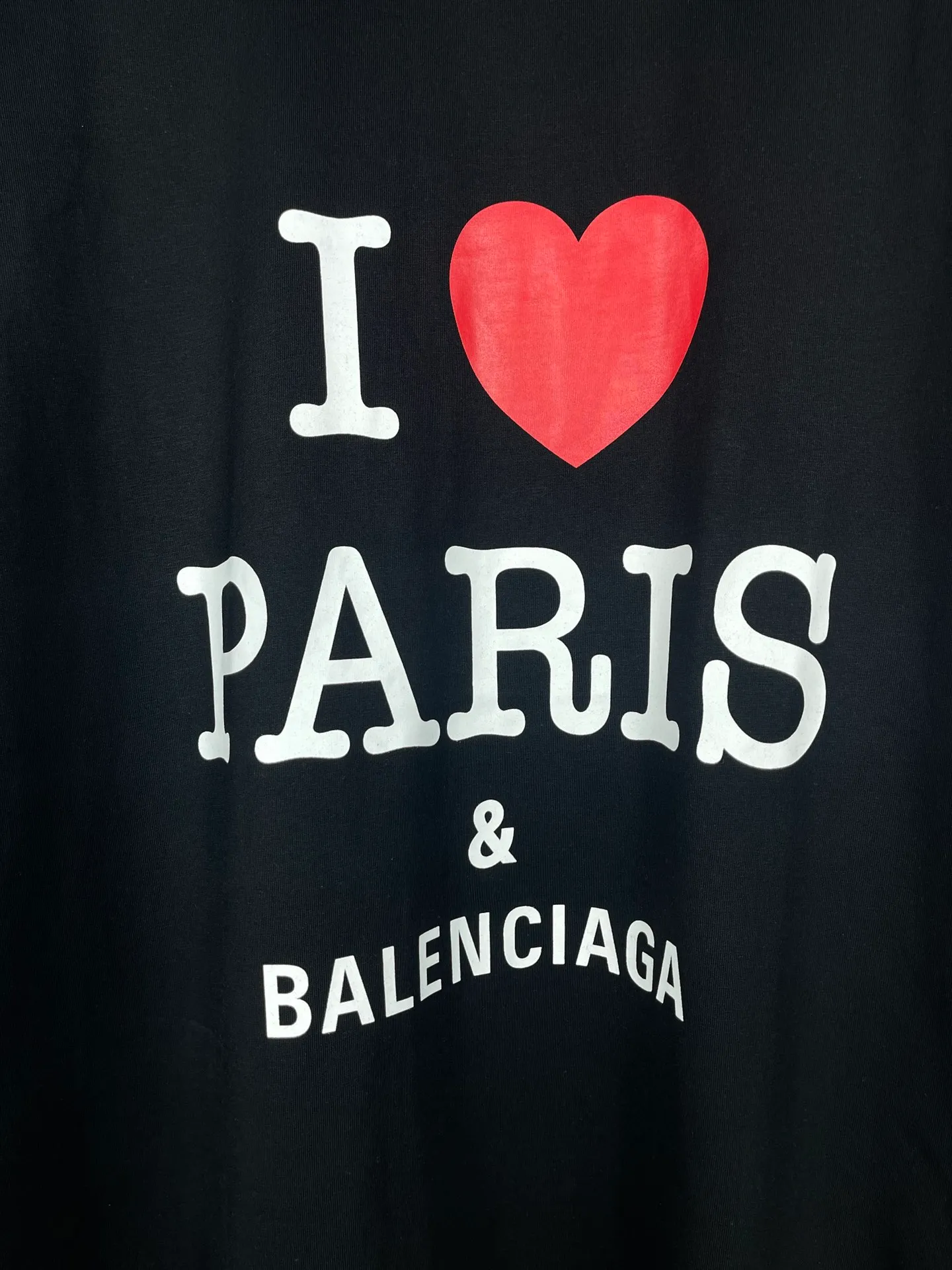 🅿️180 real photos [Top version. Official website quality] BALENCI*GA/Paris.SS24 latest model, front I Love Paris& Balenciaxx art printed short-sleeved T-shirt. Brick cabinet synchronization. Genuine product developed in the first time, happy to print and compare! The fabric is made of Paris ZP custom-woven and dyed cotton double yarn. Weighing 260 grams, the cloth surface is clean. The cloth pattern is clear, soft and comfortable. The threads are dyed with no color difference. The printing uses environmentally friendly imported materials. The letters are clear and the effect is three-dimensional. The version adopts OS loose shoulder design. Same style for men and women. Code: BL223395 Color: off-white, black, floral gray Size: XS S M L