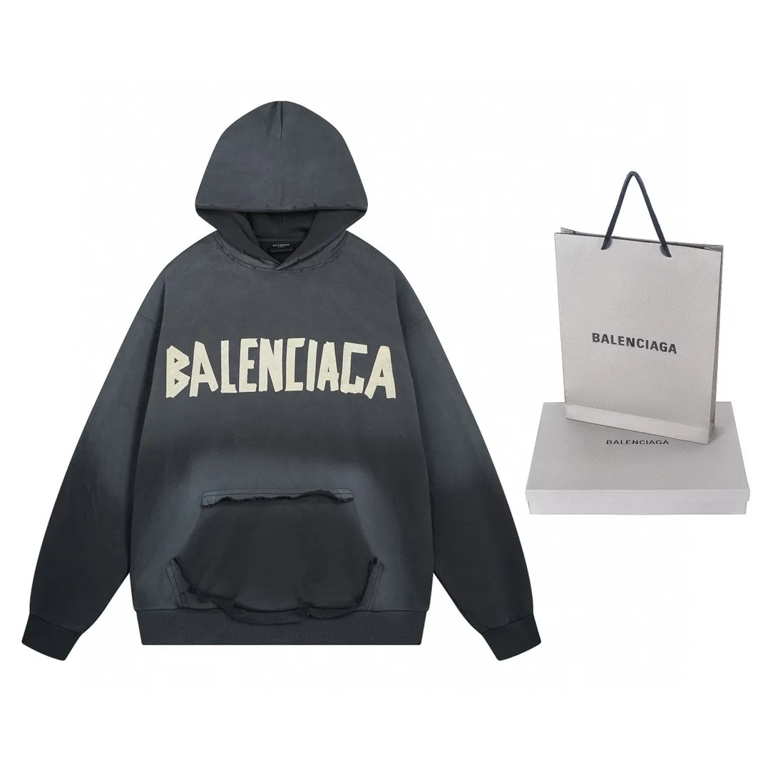 🅿️390 real photos [Top version. Official website quality] BALENCI*GA/Paris. 23ss latest classic hot model. Purchase the original board at the first time. Color. Printing. Washing. Production and authenticity. Wrong version in Jubie market. Welcome to compare. Tape direct printing. Ready-to-wear hooded sweatshirt washed and worn twice. The brick cabinet is synchronized. The fabric is made of Paris ZP custom-woven and dyed cotton sweatshirt. The weight is 450 grams. The cloth surface is clean. The cloth pattern is clear, soft and comfortable, and the threads are dyed with no color difference. The classic pattern adopts Kornit imported direct injection. The letters are clear and the effect is three-dimensional. Restored brick cabinet. The garments were washed and aged, and polished by many hands. Produced by ultra-heavy craftsmanship, special market currency. Note⚠️ZP fabric is made of fine-grained yarn. Pay attention to the big difference! Welcome to compare! The version adopts OS loose shoulder version. The same style for men and women. Code: BL238016 Color: dark gray blue, Paris blue, washed black, burgundy, fluorescent yellow, green, floral gray, sky blue, khaki Size: XS S M L