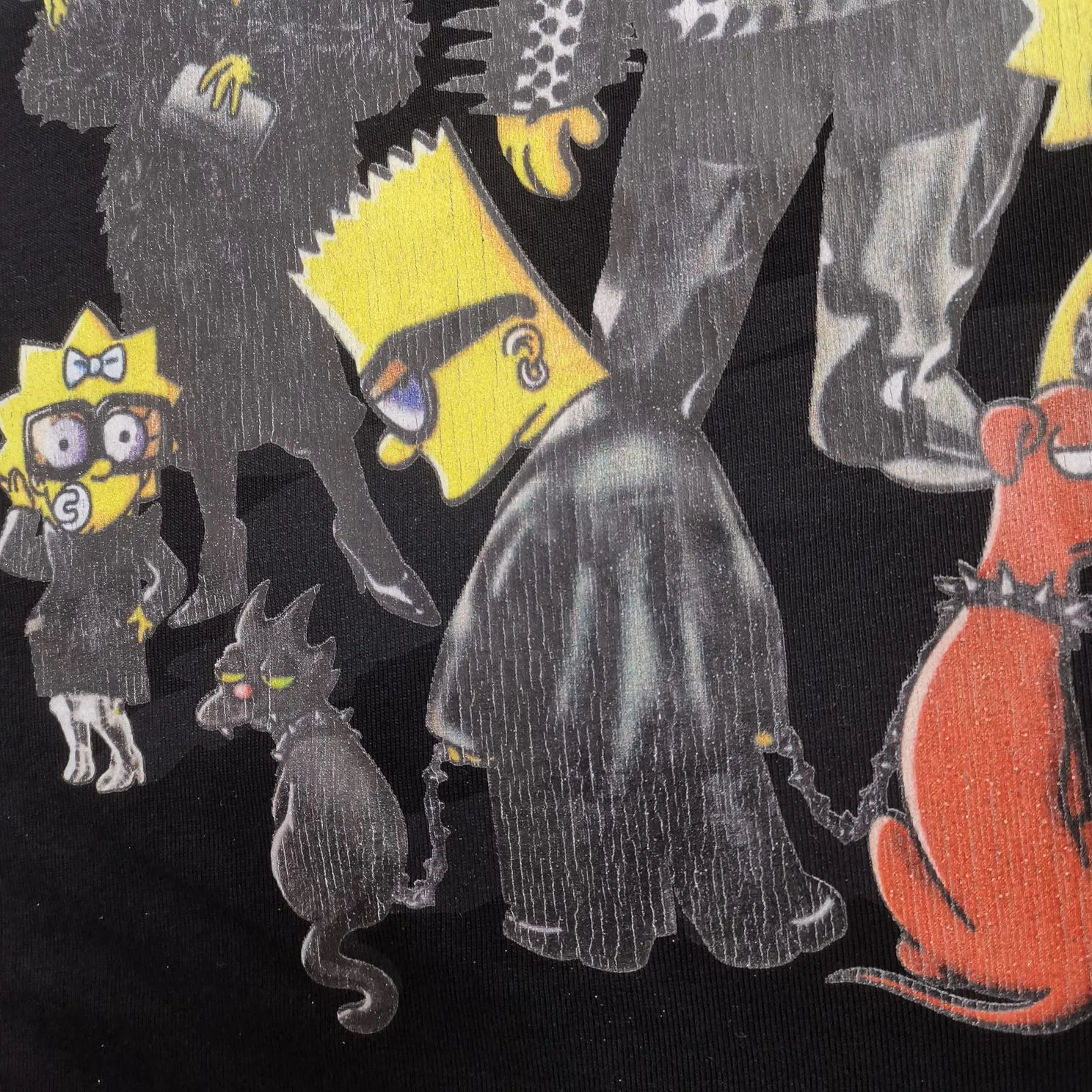 The new top-notch proven version, Balenciaga BALENCIAGA The Simpsons cartoon pattern burst pattern pure cotton loose loose short-sleeved T-shirt for men and women couples, the process uses Kangli printing cracking effect. The front panel printing glue bursting effect uses imported transparent slurry to scrape the bottom to make the printing bursting feel uniform. (PS: If this process is missing, the printing will easily fall off in large areas after cracking.) The embroidery at the hem uses a Tajima embroidery machine imported from Japan, which makes the size and spacing of the letters even, and the hollows of the letters will not be filled. Precise craftsmanship, full of details. The fabric is made of 24S 260g double yarn cotton fabric, brand new, washed, and labeled. Genuine products are consistent and synchronized, and coded authentic products are consistent and synchronized. Top tested version, accurate and flawless.  Color: Black White Yellow Blue Size: XS-L P:260