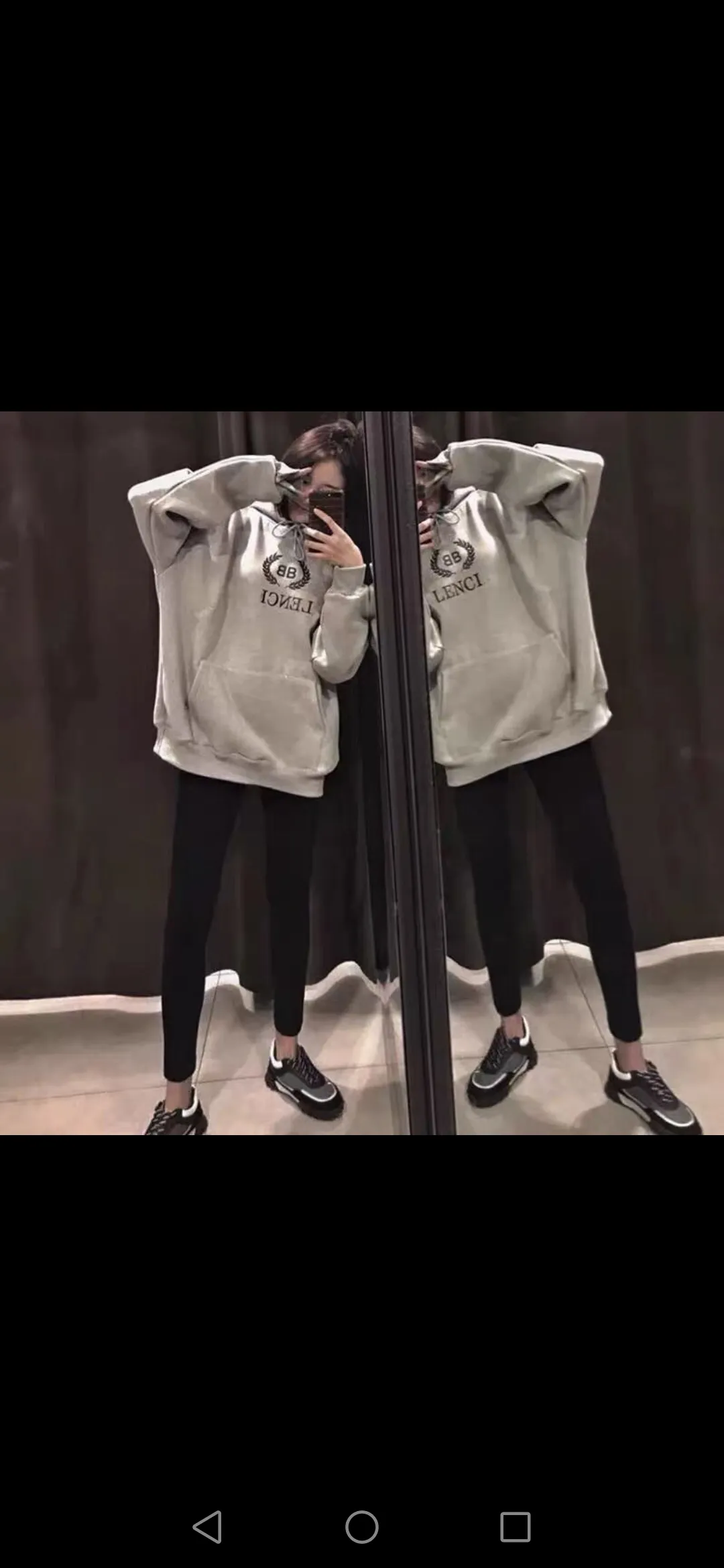 ♻️💯Reference model picture for the upper body❤️The top tested version of Balenciaga's classic wheat ear hooded sweatshirt. It is made of 480g pure cotton double yarn terry fabric, which is thick and textured. It is made of high-density knitted fabric technology. It is firm and elastic, with high suppleness and skin-friendliness. It feels soft and delicate, does not shrink or deform, and the upper body is crisp and stylish. It is different from the cheap soft couch fabrics with low weight and low count on the market.  Ultra-high-level workmanship, every detail shows a sense of luxury, and the original three-dimensional cutting process creates a perfect fit. The OS loose shoulder style accommodates all body types. It is a truly versatile style that looks slim and good-looking for both men and women.  The brushed classic wheat ear letter print has high fastness and will not crack or fall off. The classic pattern will never go out of style. Multiple colors are available, and every color is beautiful!  Color: Gray Size: XS-L P:420