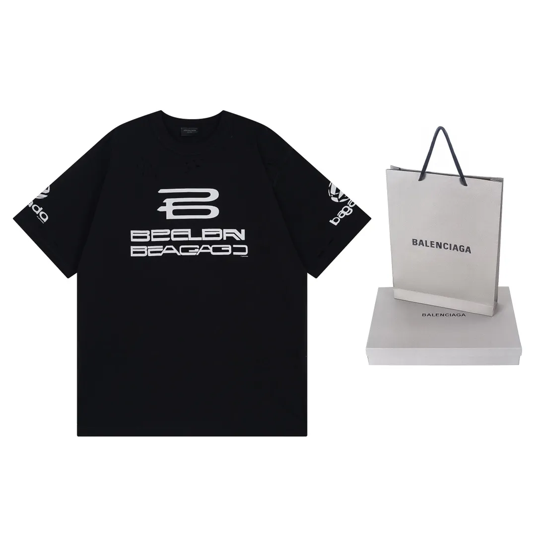 🅿️194 Detailed picture [Top version. Official website quality] BALENCI*GA/Paris AI GENERATED series new T-shirt #2024 new style. The reverse stitching design is full of sense. The front, back and left sleeves are printed with the new LOGO. The ready-made clothes are washed and worn. Notice! ️The original version of this style is made with reverse stitching. It is worn, washed and distressed. This is the normal practice in the Jubie market. The black and gray cuff prints are different. #2024 Spring and Summer Brick Cabinet Synchronization Welcome to compare. The fabric is made of Paris ZP custom-woven and dyed cotton double yarn, with a weight of 260 grams. The cloth surface is clean. The cloth pattern is clear, soft and comfortable. The threads are dyed with no color difference. The classic letter LOGO is printed with imported environmentally friendly glue. The letters are clear and the effect is three-dimensional. Restore the brick cabinet, adopt OS loose shoulder style. Same style for men and women. Code: BL223335 Color: black, light gray, white. Size: XS to L