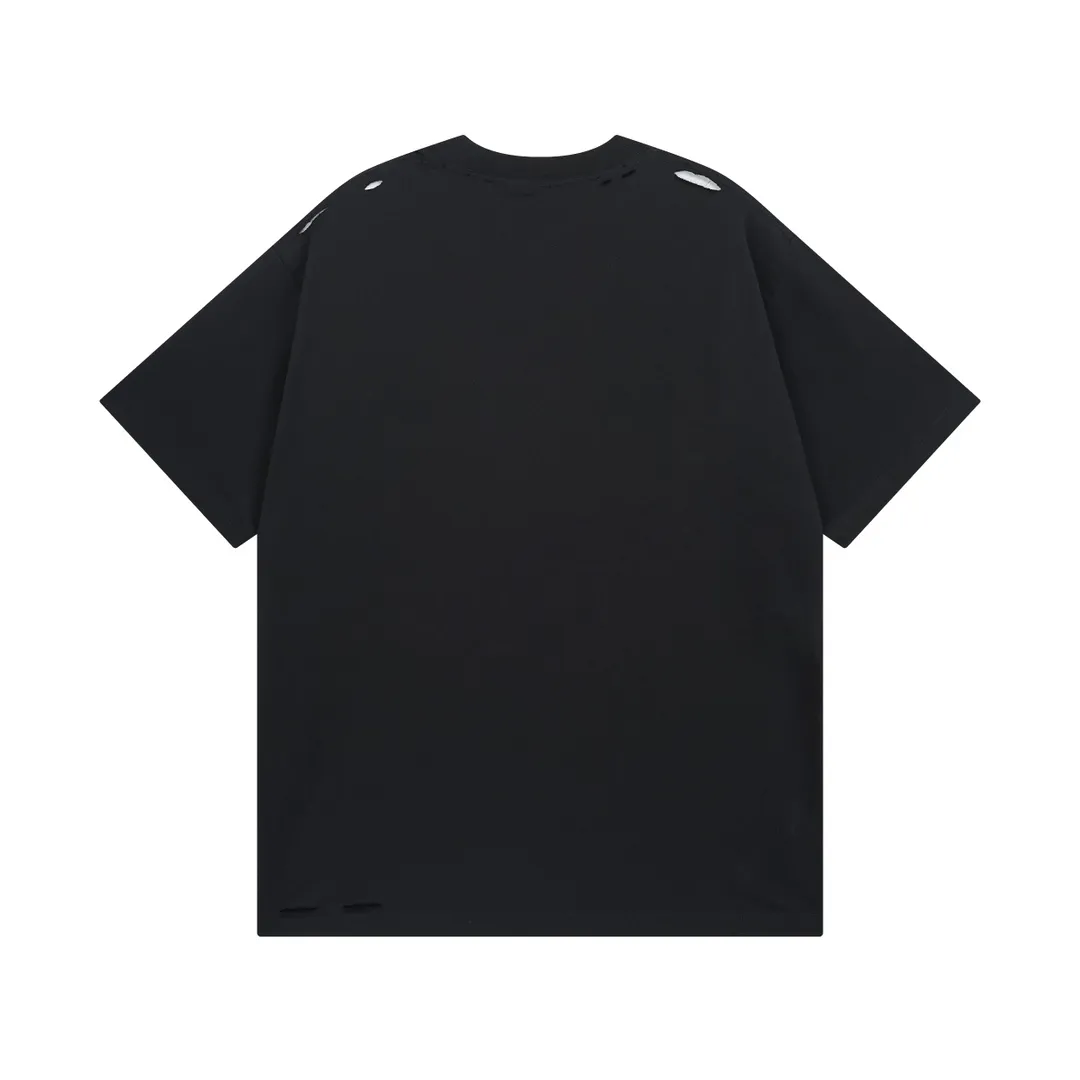 🅿️180 real photos [Top version. Official website quality] BALENCI*GA/Paris.SS25 latest model alphanumeric printed eye chart worn and distressed short-sleeved T-shirt. Ready-made clothing with many worn and worn. Brick cabinets are synchronized. Genuine products are developed at the first time. The fabric is made of Paris ZP custom-woven and dyed cotton double yarn. Weighing 260 grams, the cloth surface is clean. The cloth pattern is clear, soft and comfortable. The threads are dyed with no color difference. The printing is made of environmentally friendly imported materials. The letters are clear and the effect is three-dimensional. The version adopts OS loose shoulder design. Same style for men and women. Code: BL223617 Color: black, gray and white. Size: XS S M L