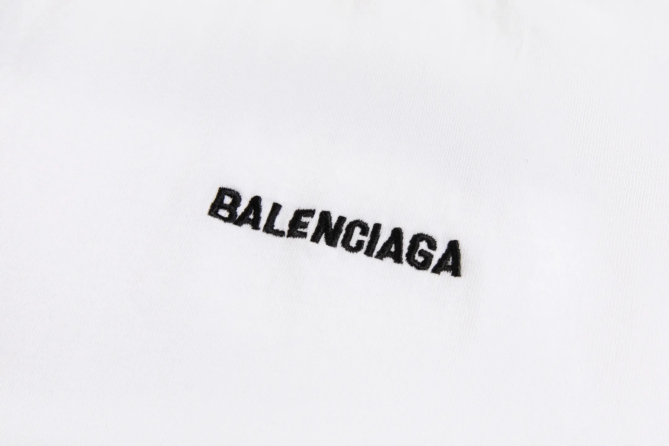 🅿️160 9102# Detailed picture Top version [[BALENCIA*GA] official website quality Paris new classic letter LOGO front and back embroidered short-sleeved T-shirt OS version loose dropped shoulders Unisex fabric: 260 grams 100% cotton double yarn Technology: front and back embroidery Garment washing Shape solid color Color: black white gray red Size: XS S M L
