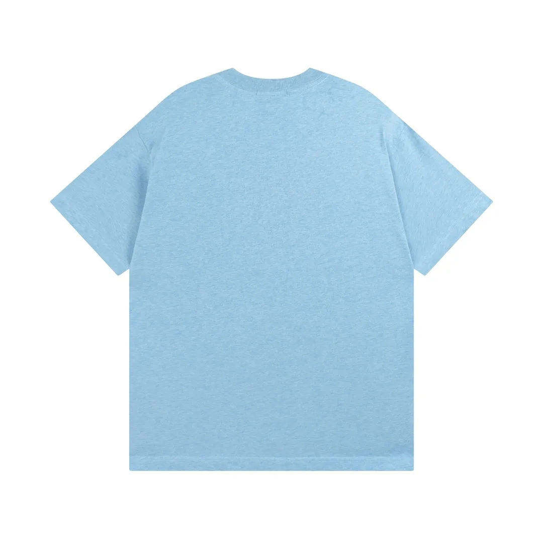 🅿️170 Detailed pictures [Top version. Official website quality] BALENCI*GA/Paris. Classic style. SS22 #balenci*ga lock letter LOGO short-sleeved T-shirt. Brick cabinet synchronization.                       The fabric is made of Paris ZP custom-woven and dyed 100% double yarn compact cotton. The weight is 260 grams. The cloth surface is clean. The cloth pattern is clear, soft and comfortable. The threads are dyed with no color difference. The classic pattern is printed with environmentally friendly imported materials, precision printing screen, the letters are clear, the effect is three-dimensional, and the brick cabinet is restored. The version adopts the OS loose shoulder version. Same style for men and women Coding: BL223051 Color: Black. White. Orchid Size: XS S M L