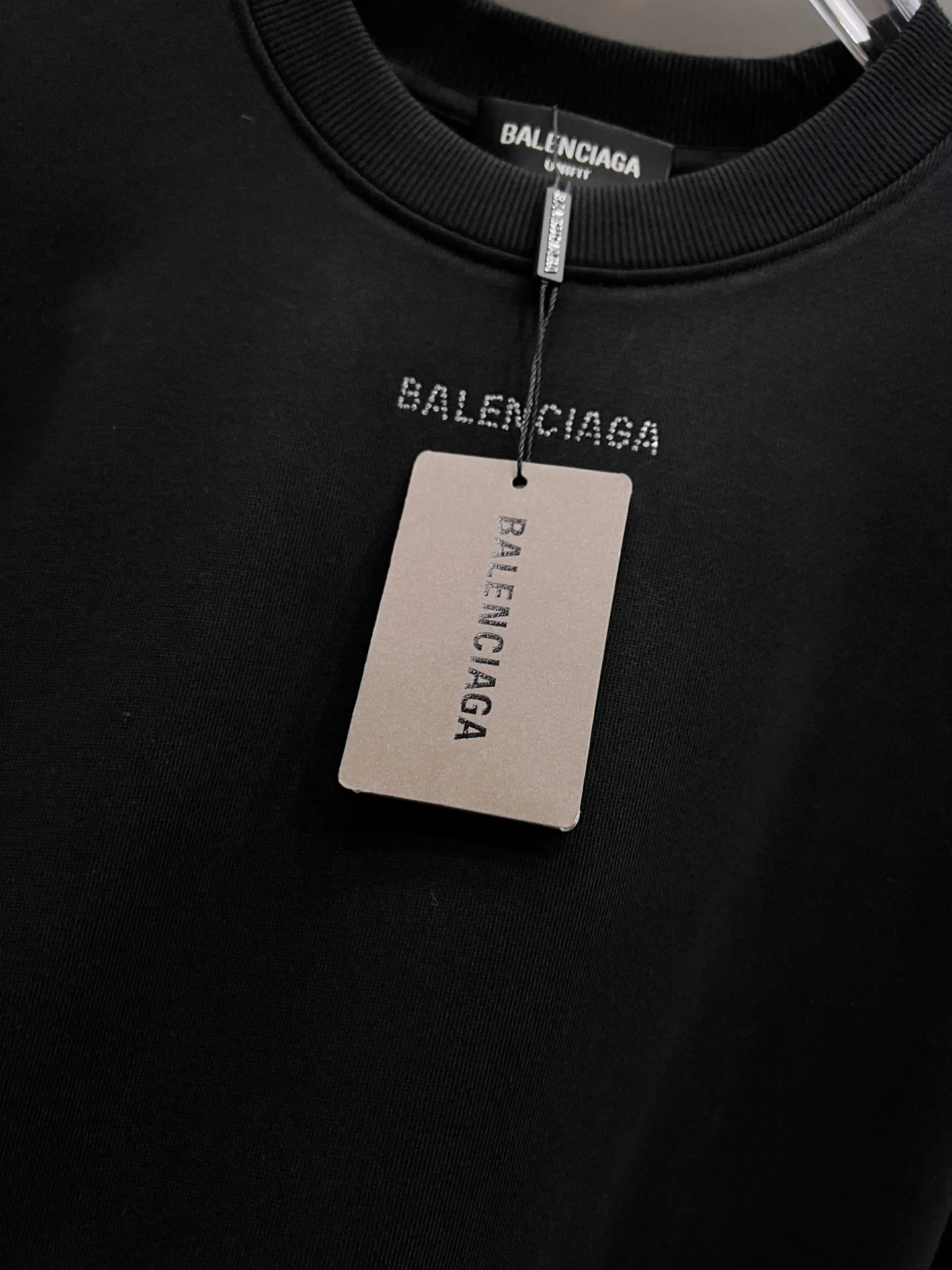 🅿️260 BAL Balenciaga 2025 Autumn and Winter New Style Round Neck Long Sleeve Sweater Classic Logo Hot Diamond Process Uniform Loose Version for Men and Women S M L XL XXL Five Codes Color: Black White