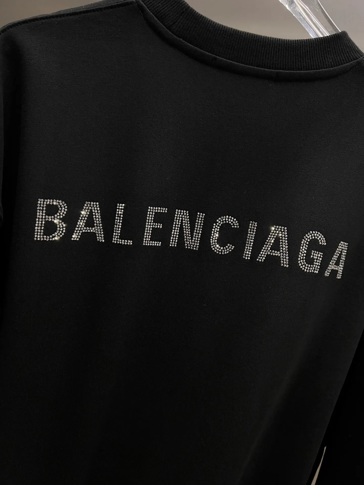 🅿️260 BAL Balenciaga 2025 Autumn and Winter New Style Round Neck Long Sleeve Sweater Classic Logo Hot Diamond Process Uniform Loose Version for Men and Women S M L XL XXL Five Codes Color: Black White