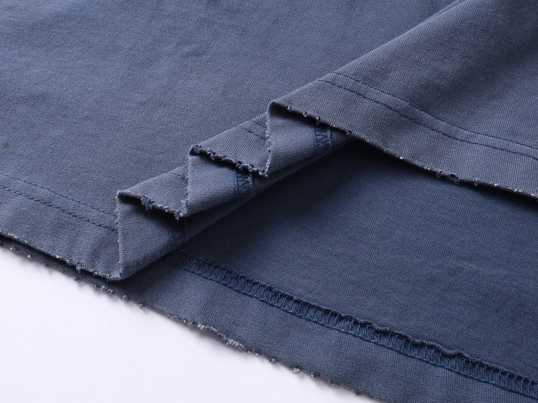 🅿️250 BALENCI*GA Paris tape series printed washed distressed long sleeves. The fabric is made of 280g Paris-specific double yarns*high weight 1:1 double yarn rib. The front and rear panels are made of imported Kornray machine direct-injection printing technology. Distressing + multi-position cutting and wear-making process. Two high-temperature shaping washes. os dropped shoulders and loose version. Same style for men and women -Color: off-white, iron gray, burgundy, green, black blue, fog blue -SIZE: XS S M L style number 8602#