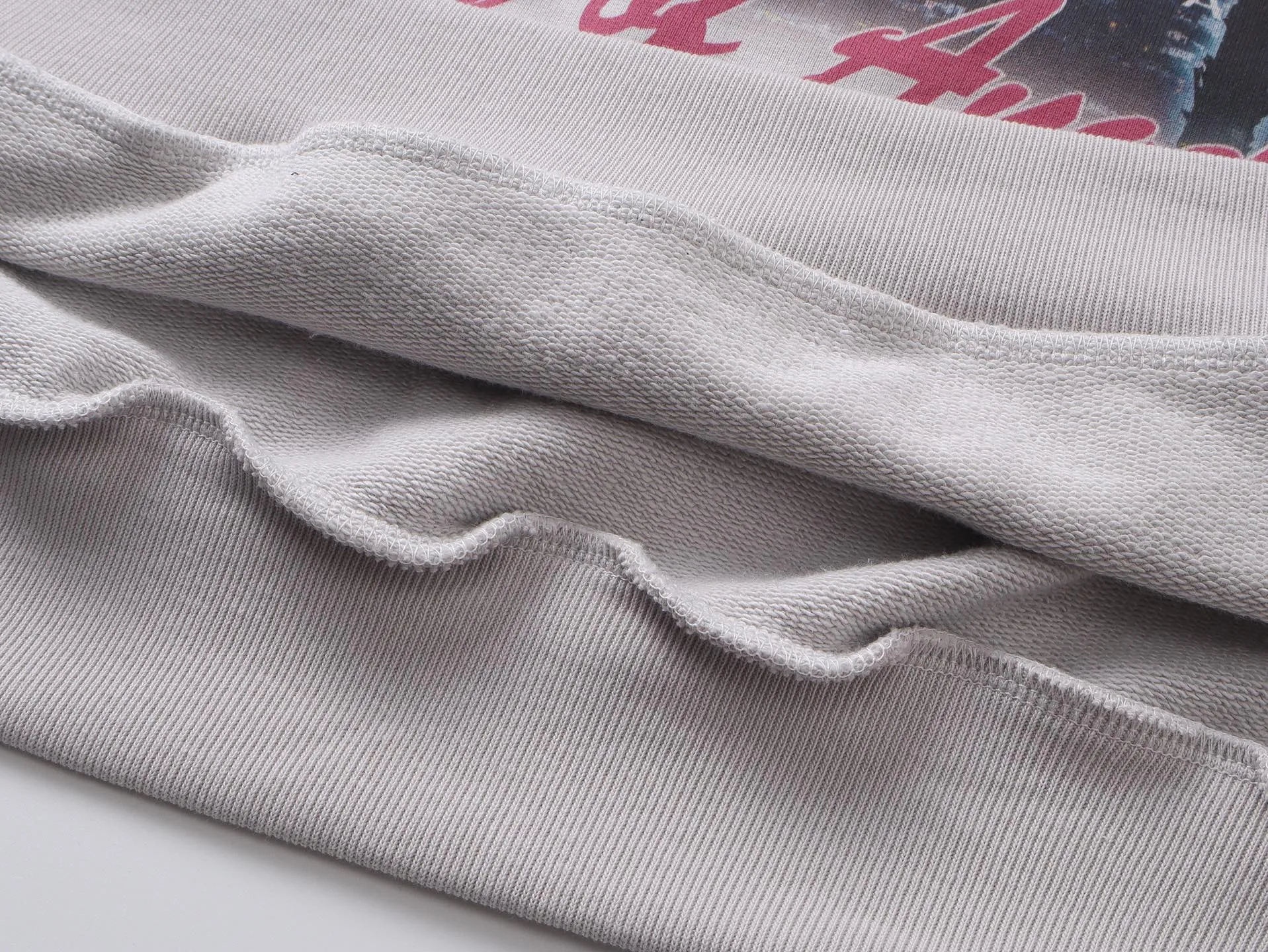 🅿️390 - BALENCI*GA Paris and Los Angeles night view style hooded long sweatshirt. The front pattern is directly sprayed by computer. The ready-made clothes are washed and aged. The letters are clear. The effect is three-dimensional. Exclusively woven and dyed 460g fabric. Threads are dyed in the same vat with zero color difference. Brick cabinet synchronization. Welcome to compare. Same style for men and women -Color: washed black, apricot -SIZE: Xs S M L style number 8966#