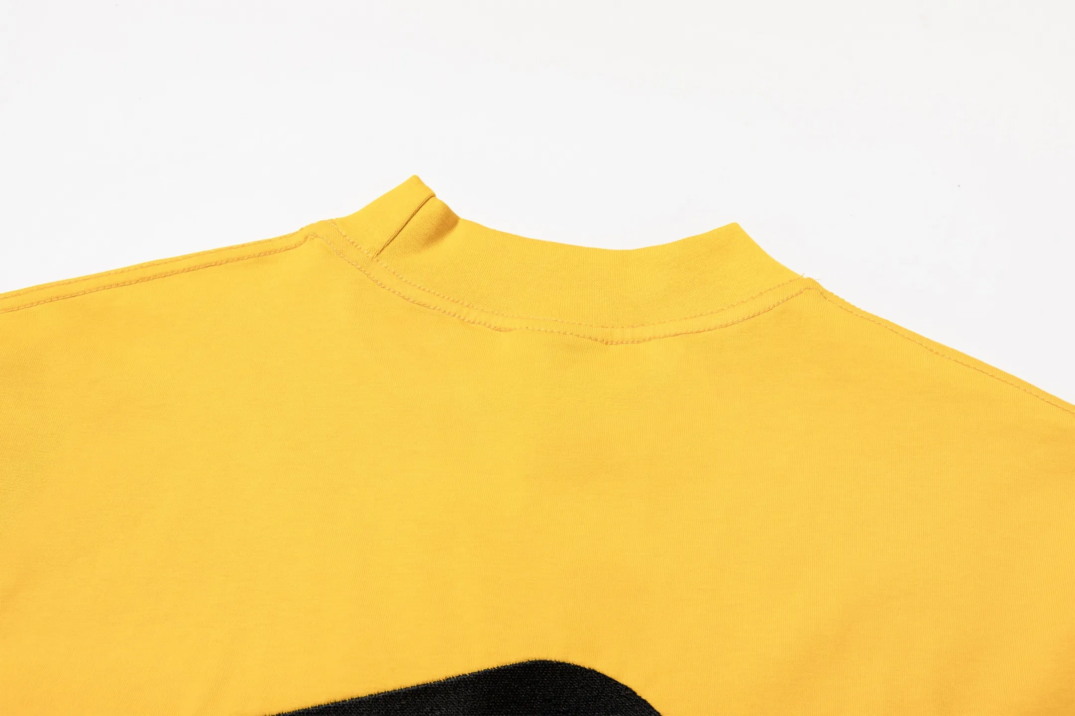 🅿️180 9207# Detailed picture Top version [[BALENCIA*GA] official website quality Paris new ski series 3M size LOGO embroidered short-sleeved T-shirt OS version Loose dropped shoulders Unisex style Fabric: 260g 100% cotton double yarn Technology: Front and back embroidery Garment washing Shape solid Color: Black Blue Yellow Size: XS S M L