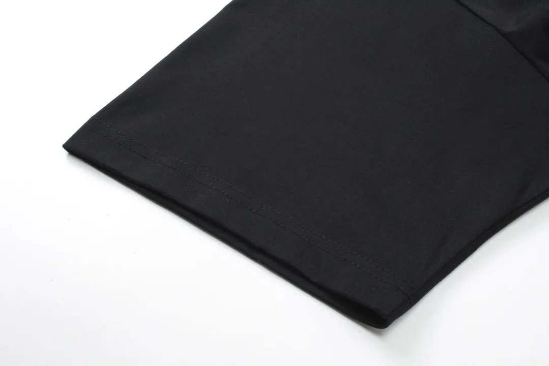 🅿️170 detailed pictures [Top version. Official website quality] BALENCI*GA/Paris. 2024 new model. Paris and EREWHON cooperation series new model, brick cabinet synchronization. Genuine product developed at the first time, happy to print and compare! The fabric is made of Paris ZP custom-woven and dyed cotton double yarn. Weighing 260 grams, the cloth surface is clean. The cloth pattern is clear, soft and comfortable. The threads are dyed with no color difference. The classic LOGO is printed using environmentally friendly imported materials, with clear letters and a three-dimensional effect. Restore the brick cabinet. Different market currency, welcome to compare, the version adopts OS loose shoulder version. Same style for men and women Coding: BL233311 Color: black, apricot Size: XS to L