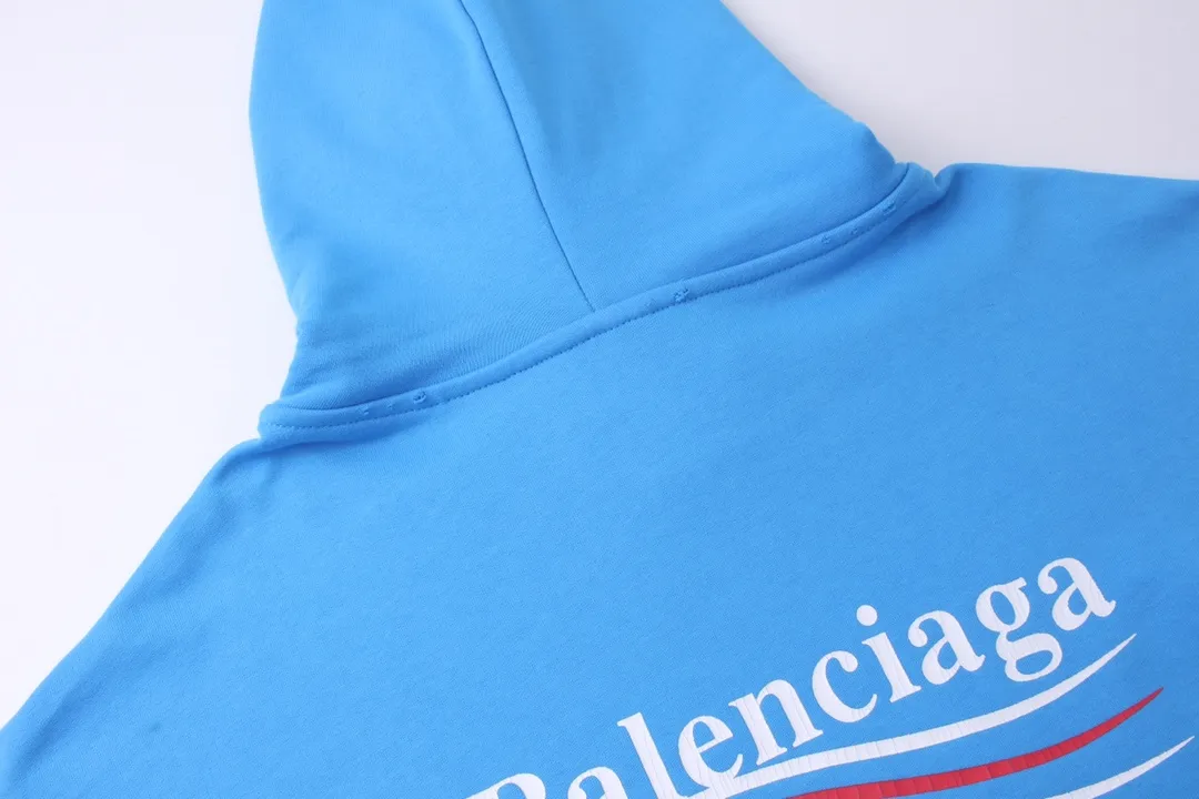 🅿️300 Detailed picture [Top version. Official website quality] BALENCI*GA/Paris# classic model, 2023 autumn and winter new style. Coke cracked printed worn distressed long-sleeved hooded sweatshirt. The fabric is made of Paris ZP custom-woven and dyed cotton double yarn David sweatshirt. The weight is 450 grams, the cloth surface is clean. The cloth pattern is clear, soft and comfortable. The threads are dyed with no color difference. The classic pattern printing uses environmentally friendly imported glue, split printing, precision stencil, clear letters, no burrs, and strong three-dimensional effect. The garments are worn and worn. All colors are synchronized with the brick cabinets, custom woven and dyed, and will not fade. Different market currencies. The version adopts OS loose shoulder design. Same style for men and women. Code: BL238029 Color: black, smoke gray, plain blue, off-white Size: XS S M L