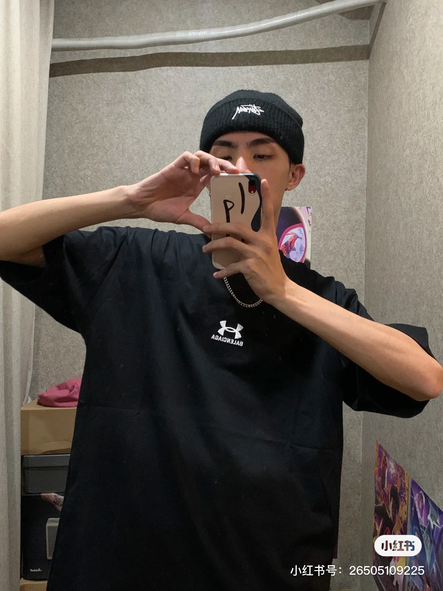 ♻️💯Upper body reference model picture❤️【New arrival】Top version-BALENCIAGA-Under Armor BALENCIAGAxUnder Armor blcg xua cross-border joint embroidery short-sleeved T-shirt. Original development of custom-woven fabric technology and washing treatment. High-gram weight 300g fabric, full texture, clean cloth surface, soft and comfortable. Solona thread custom-dyed without color difference The fabric is made of custom-woven and dyed combed cotton. It has been processed by custom-woven and dyed, dust-free singeing and facial hair-feeding processes to ensure softness, comfort and non-deformation. The letter design is scanned by a computer to ensure that the front and rear widths are consistent, and then imported Behringer machines are used for precision embroidery. The small letters are three-dimensional and clear, with no traces of connections. os dropped shoulders, loose version, same style for men and women. Color: black Size: XS-L P:270