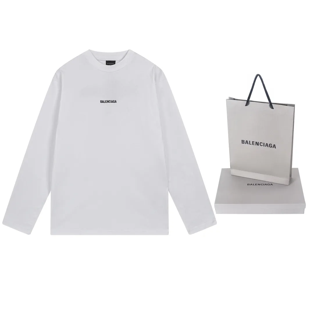 🅿️210 Real photos [Top version. Official website quality] BALENCI*GA/Paris #Classic style. Classic letter embroidered long-sleeved T-shirt on the front and back #2024 spring and autumn brick cabinet synchronization.                       The fabric is made of Paris ZP custom-woven and dyed cotton double yarn, weighing 260 grams. The cloth surface is clean. The cloth pattern is clear, soft and comfortable. The threads are dyed with no color difference. The classic letters are embroidered with an imported embroidery machine. The letters are clear and the effect is three-dimensional, restoring the brick cabinet. The version adopts the OS loose shoulder style. The same style for men and women. Coding: BL235067 Color: black, white, smoke gray Size: XS S M L