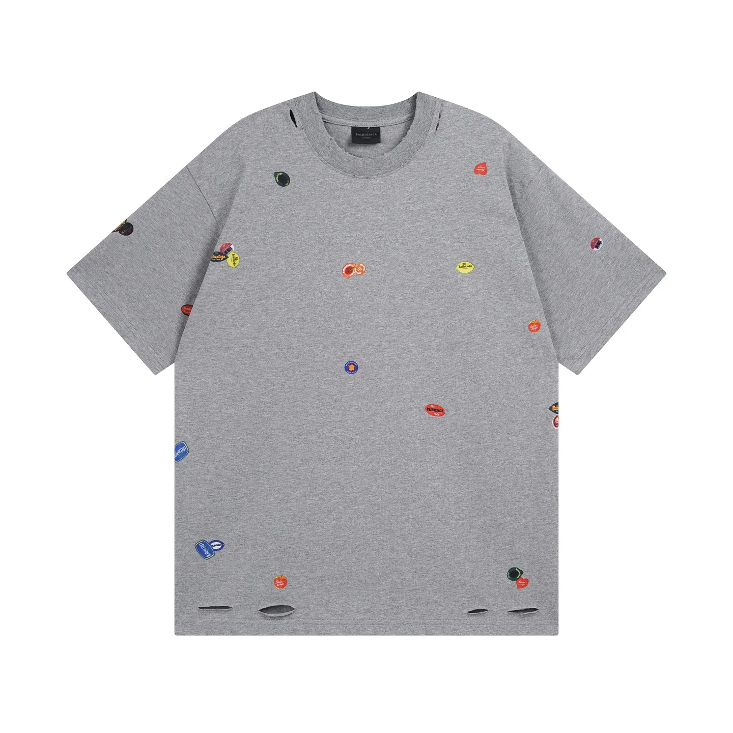 🅿️214 Real photos [Top version. Official website quality] BALENCI*GA/Paris #2025 spring and summer new style. Fruit pattern Vintage all over embossed washed and distressed short-sleeved T-shirt#. The fabric is made of Paris ZP custom-woven and dyed cotton double yarn. Weighing 260 grams, the cloth surface is clean. The cloth pattern is clear, soft and comfortable. The threads are dyed with no color difference. The pattern printing uses environmentally friendly imported glue and computer inkjet printing. The pattern is clear, no burrs, and has a strong three-dimensional effect. The garments are washed and worn. All colors are synchronized with the brick cabinets, custom woven and dyed, and will not fade. Different market currencies. The version adopts OS loose shoulder design. Same style for men and women. Code: BL253665 Color: floral gray, pink Size: XS S M L