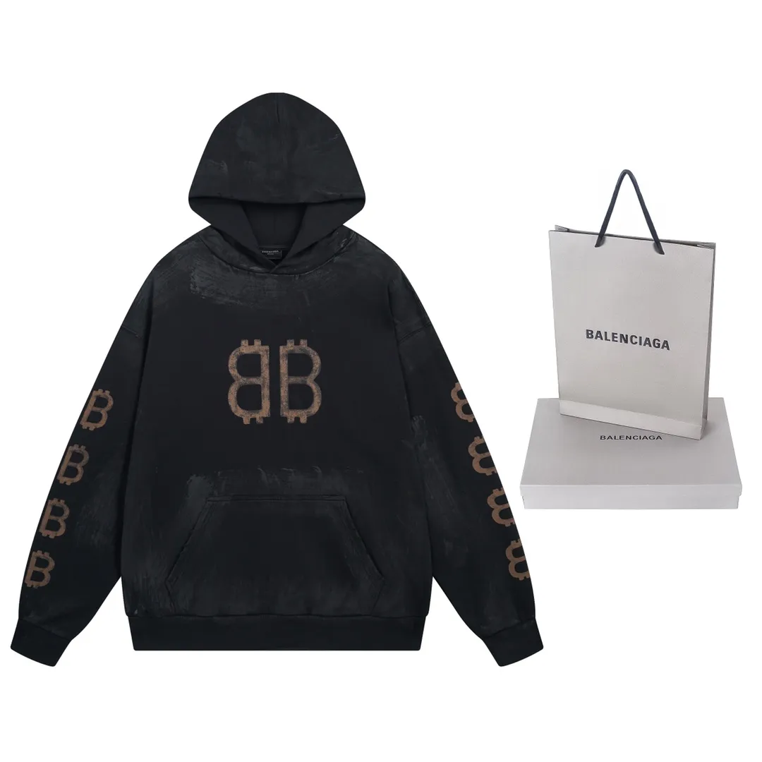 🅿️356 Detailed Pictures [Top version. Official website quality] BALENCI*GA/Paris. 2023 latest mud hand-painted frayed washed and distressed long-sleeved hooded sweatshirt. The brick cabinets are synchronized. ⚠️ Differentiate the market currency. Developed by YB. The color is black and blue. Worn. The hand-painted is consistent with ZP, ‼ ️The fabric is made of Paris ZP custom-woven and dyed cotton sweatshirt. The weight is 450 grams. The cloth surface is clean. The cloth pattern is clear, soft and comfortable. The threads are dyed with no color difference. Ready-made garments are hand-painted, worn, and distressed, with heavy craftsmanship. Comparisons welcome. The version adopts OS loose shoulder design. Same style for men and women. Code: BL238003 Color: black blue, off-white, blue Size: XS S M L