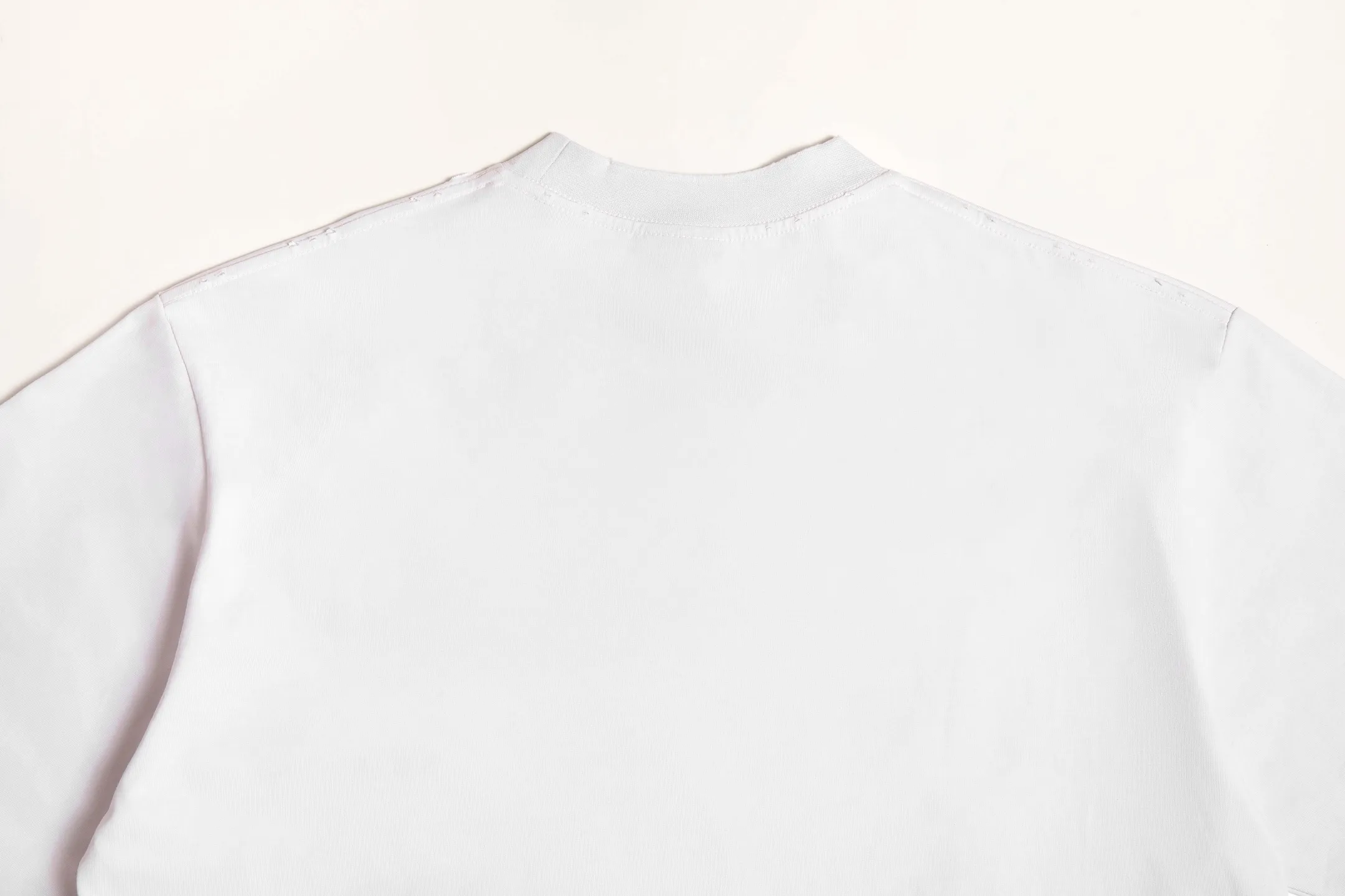 🅿️180 9186# Detailed picture Top version [[BALENCIA*GA] official website quality Paris new 3M artistic letter LOGO printed short-sleeved T-shirt OS version loose dropped shoulders Unisex style Fabric: 260g 100% cotton double yarn Process: front printing Garment washed worn distressed fixed color Color: washed black off-white Size: XS S M L