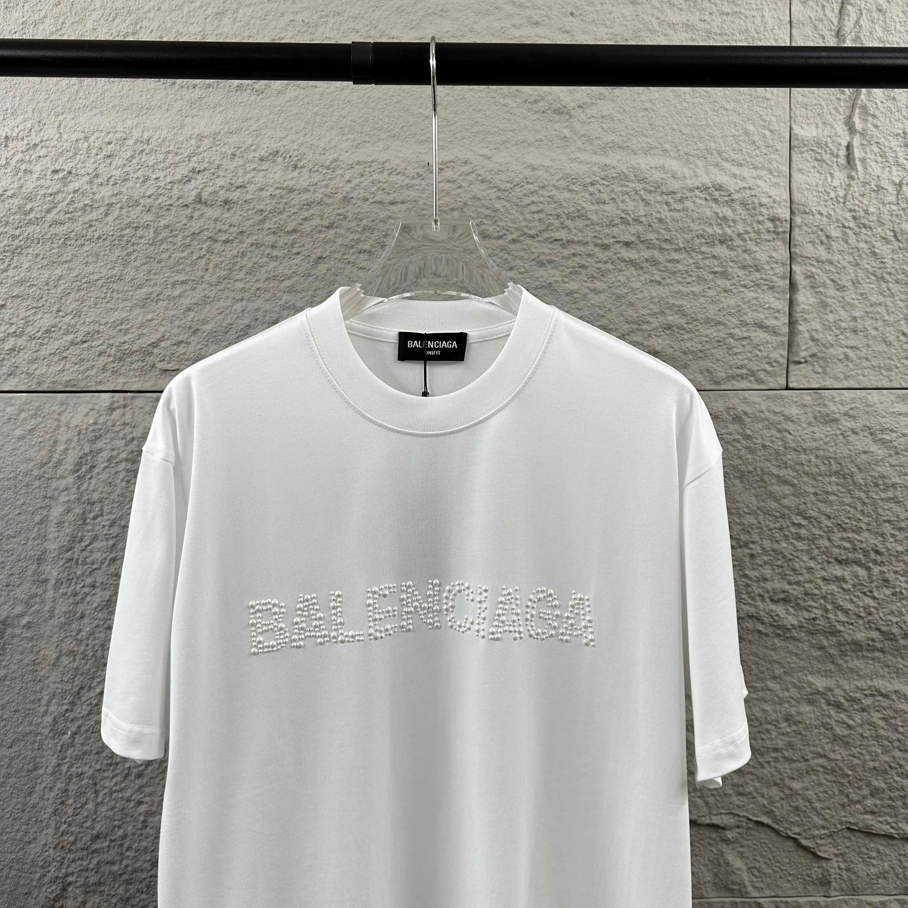 🅿️190 BALENCI*GA Paris 2025 spring and summer new short-sleeved T-shirt Classic three-dimensional hot diamond pearl craft Customized double yarn plain cotton fabric Short-sleeved T-shirt Unisex Color: Black White Size: S (90-130 catties) M (120-150 catties) L (140-165 catties) XL (160-180 catties) XXL (180-210 pounds)