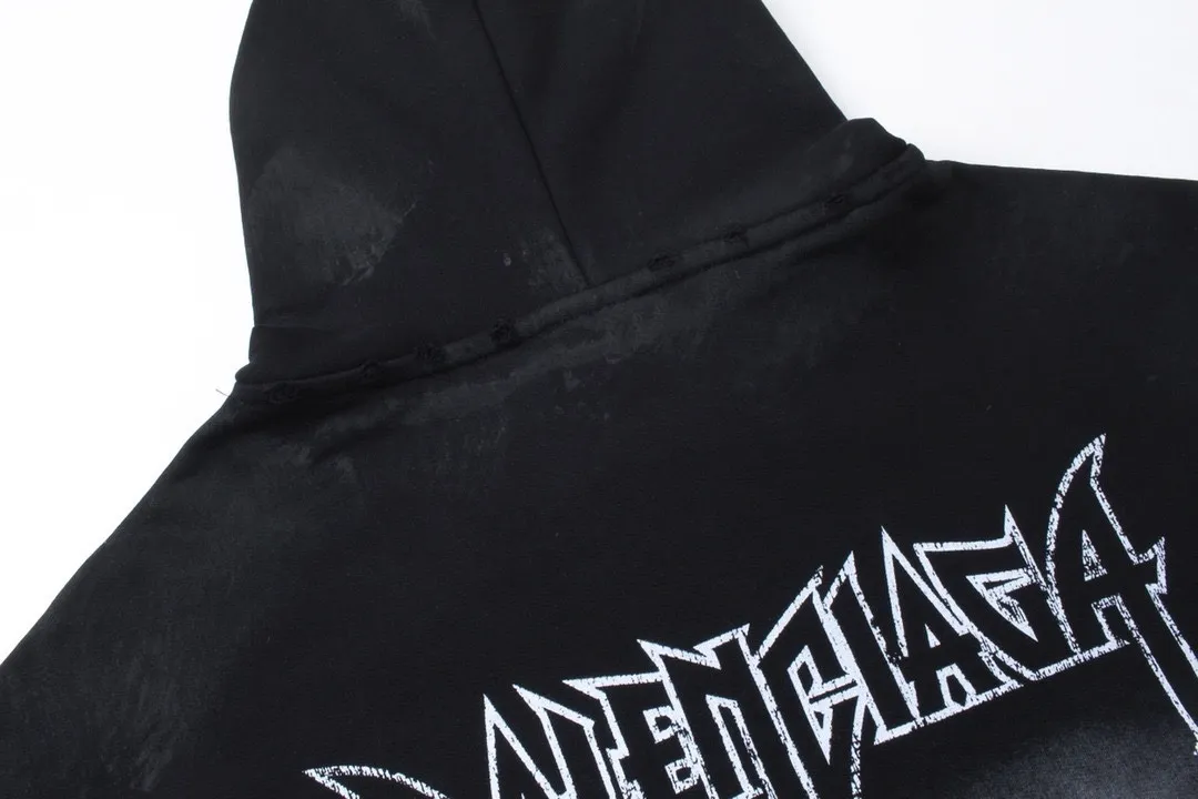 🅿️380 real shots [Top version. Official website quality] BALENCI*GA/Paris. 2024 latest Paris Eiffel Tower inkjet graffiti hand-painted gradient color print washed distressed hooded sweatshirt. Overweight craftsmanship, brick cabinet synchronization. ⚠️Distinguish the market currency, genuine development, this style is black enzyme wash. It is not the market wrong wash water black. The weight is 450 grams, worn. The hand-painted is consistent with ZP, and the printing uses Kornit digital direct printing. The garments are washed, worn and worn. Graffiti are hand-painted. The whole piece is designed with extra heavy craftsmanship. Comparisons welcome. The version adopts OS loose shoulder design. Same style for men and women. Code: BL238012 Color: Black Size: XS S M L