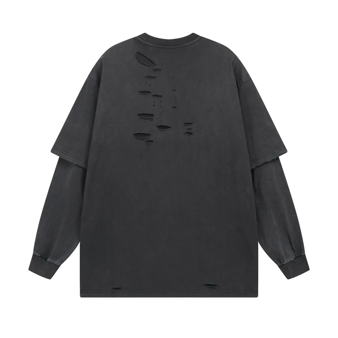 🅿️320 BALENCI*GA 25 Paris 3M classic LOGO worn fake two-piece long-sleeved T-shirt. The printing is made of environmentally friendly imported materials. Ready-made clothes are washed. Hand-made master positioning and worn. Overweight craftsmanship. The letters are clear. The effect is three-dimensional. Exclusively woven and dyed 280g fabric. Threads are dyed in the same cylinder with zero color difference. The version adopts OS loose shoulder design. Welcome to compare. Same style for men and women -Color: washed black -SIZE: Xs S M L style number 8637