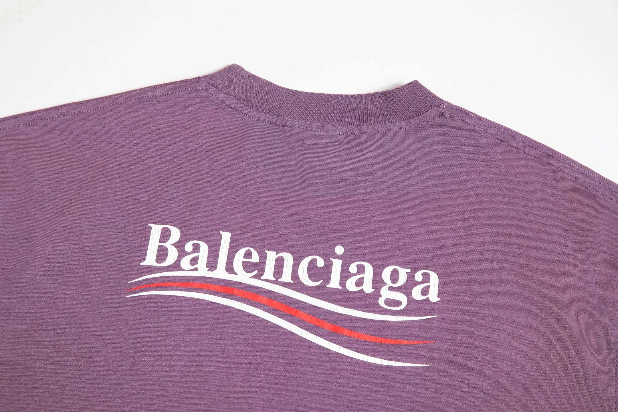 🅿️180 9188# Detailed picture Top version [[BALENCIA*GA] official website quality Paris new Colara crack printed short-sleeved T-shirt OS version Loose dropped shoulders Unisex fabric: 260g 100% cotton double yarn Process: front and rear panel printing Garment wash Spray Ma Liang Distressed styling Solid color Color: washed purple washed blue Size: XS S M L