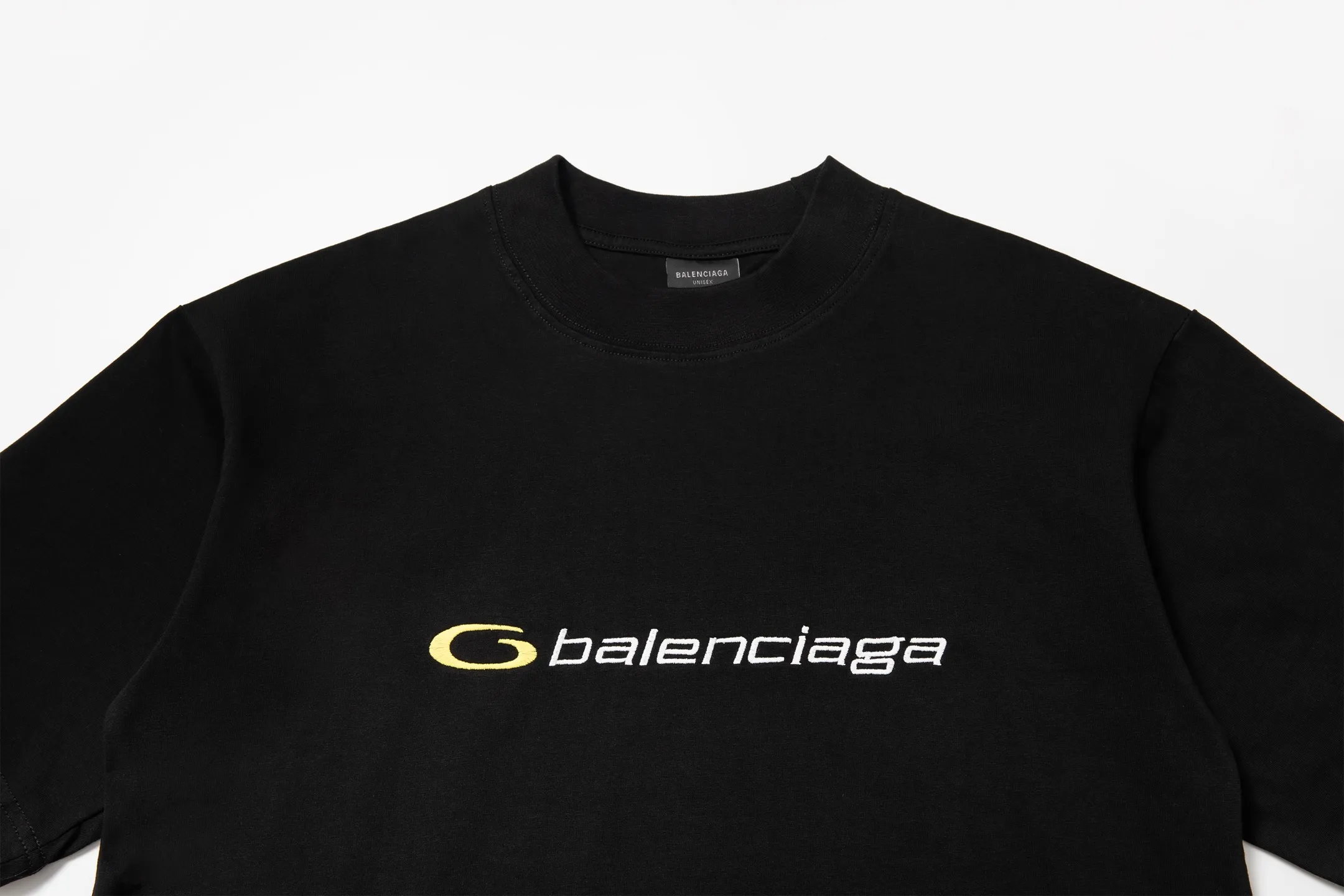🅿️180 9209# Detailed picture Top version [[BALENCIA*GA] Official website quality Paris new classic letter LOGO embroidered short-sleeved T-shirt OS version Loose dropped shoulders Unisex style Fabric: 260 grams 100% cotton double yarn Craftsmanship: Embroidery on the front and rear panels, left and right sleeves Garment wash Shape solid color Color: Black Mist blue Size: XS S M L