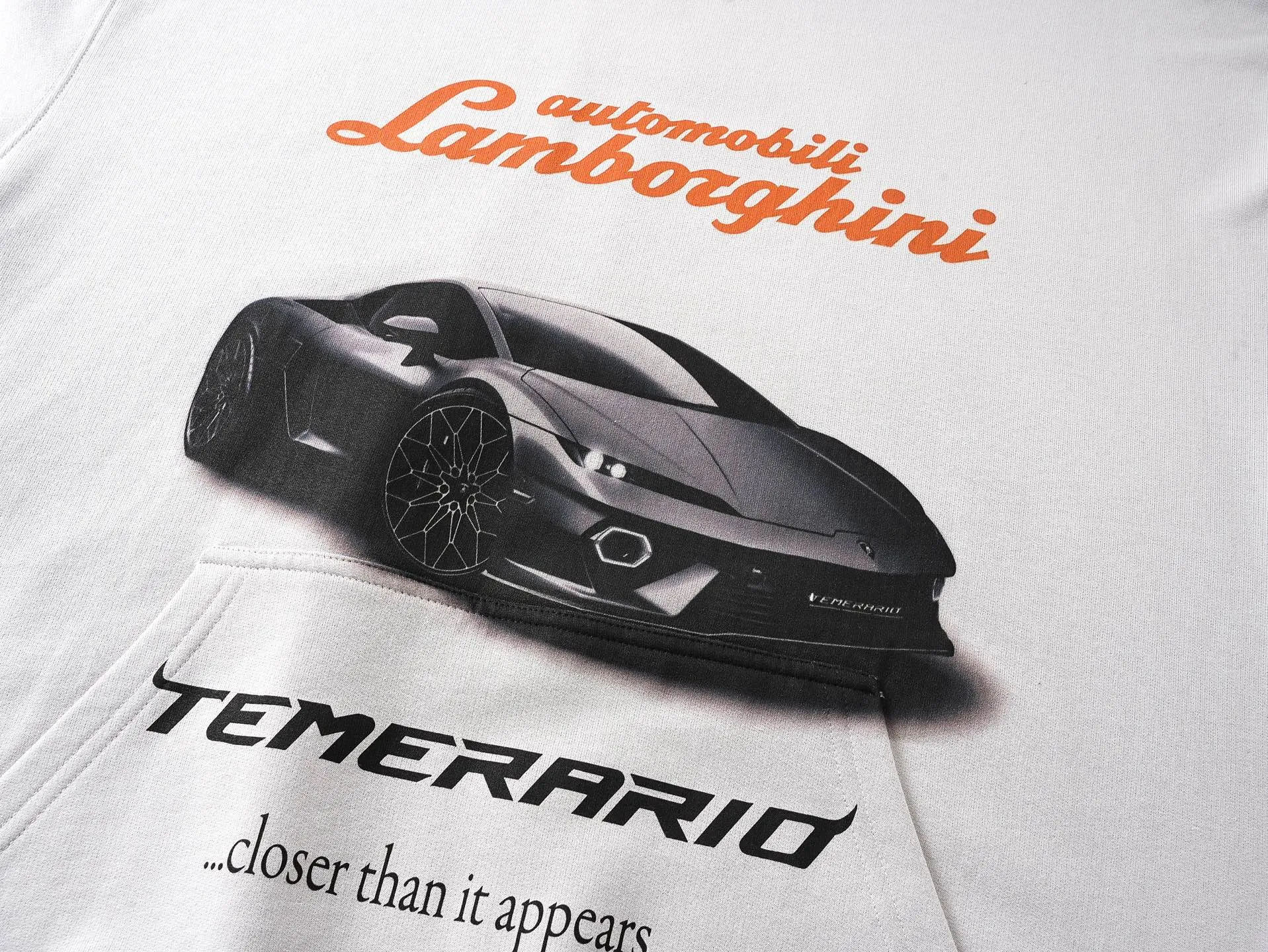 🅿️370 real photos [Top version. Official website quality] BALENCI*GA/Paris co-branded Lamborghini Lamborghini front and back left and right sleeve direct-injection printed hooded sweatshirt SS25 latest model. Research and development at the first time, different market currencies. Comparisons welcome. The fabric is made of Paris ZP custom-woven and dyed cotton sweatshirt. Weighing 460 grams, the cloth surface is clean. The cloth pattern is clear, soft and comfortable. The threads are dyed with no color difference. Printing adopts computer direct printing. The pattern letters are clear, three-dimensional and without burrs. Jubie market produces pictures based on pictures. Welcome to compare. The version adopts OS loose shoulder design. Same style for men and women. Code: BL259931 Color: white gray, Size: XS S M L