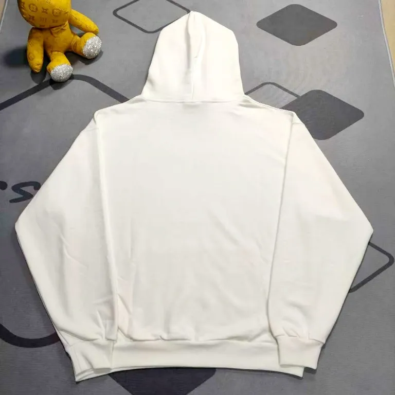 The top version of Balenciaga SS24 Coke Logo blur printed hooded sweatshirt. Loose fit. Same style for men and women. 440g double-ply large terry fabric dyed in the same vat. The fabric can weigh up to 460g. It feels very comfortable. The latest brick cabinets in autumn and winter are in sync. Fashionable and individual. A super versatile and good-looking sweatshirt. Very suitable for both men and women. A must-have style. Hang tag. Collar label. Washed wheat. Complete with three labels. Packaging Sydney paper. [1:1 original creation with high control of details] Fabric: 440g double-strand large terry Color: Black White Size: XS-L P:430 Color: Black White Size: XS S M L Style number: 2478#