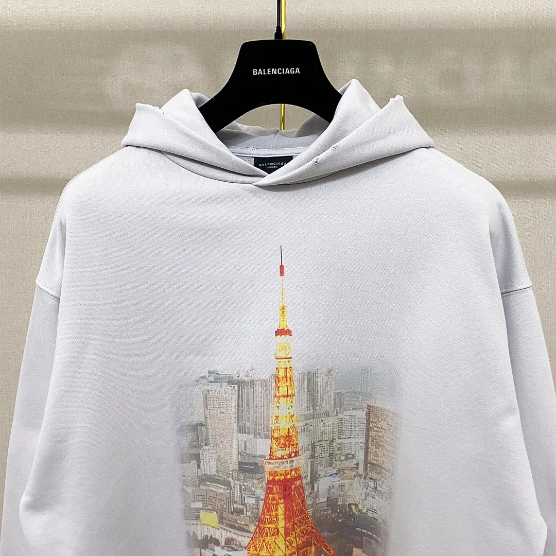 🅿️310 7156# Actual photo top version [[BALENCIA*GA] official website quality Paris new Japanese Tokyo Tower series hooded sweatshirt OS version loose dropped shoulders Unisex style Fabric: 480g 100% cotton terry Davidson process: front and back digital printing garment wash worn distressed solid color Color: black blue off-white Size: XS S M L