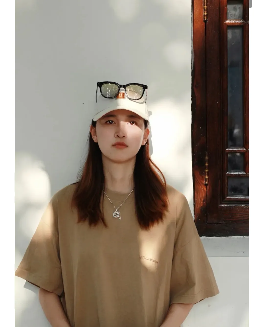 ♻️💯Reference model picture for the upper body❤️The top tested version BALENCIAGA basic embroidery logo pure cotton loose-fitting trendy brand short-sleeve for men and women. Fabric: 32S 280g super heavyweight fabric, ready-to-wear washed and soft to the touch. Printing: Japanese Tajima embroidery technology is used, the embroidery is accurate, the printing is meticulous and full, and there is no thread skipping. Accessories: Customized full set of BLCG accessories Color: Fluorescent green black gray dark khaki white Size: XS-L P:240
