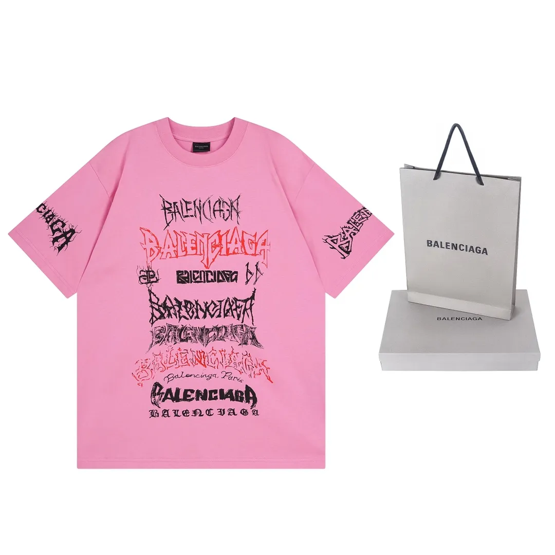 🅿️186 Detailed Pictures [Top version. Official website quality] BALENCI*GA/Paris. 2024 new model. Year of the Dragon limited print short-sleeved T-shirt, synchronized with brick cabinet. Developed genuine product at the first time, enjoy printing and comparison! The fabric is made of Paris ZP custom-woven and dyed cotton double yarn. Weighing 260 grams, the cloth surface is clean. The cloth pattern is clear, soft and comfortable. The threads are dyed with no color difference. The classic LOGO is made of environmentally friendly imported materials, drawn silk flowers, with clear letters and three-dimensional effect. Restore the brick cabinet. Welcome to compare, the version adopts the OS loose shoulder version. Same style for men and women Coding: BL223322 Color: black, white, red, pink Size: XS to L