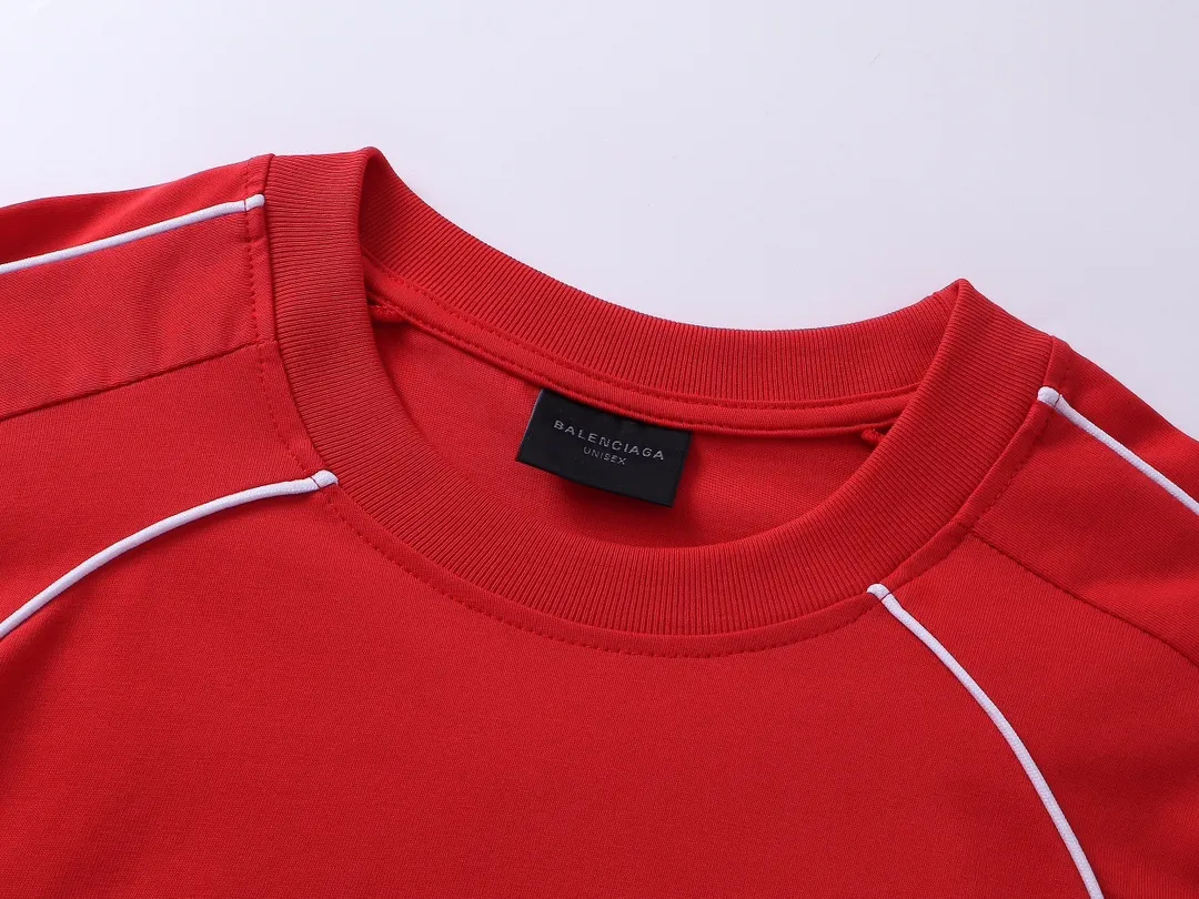 🅿️340 - BALENCI*GA Paris Manchester United co-branded football No. 10 embroidery printed long sleeves, the fabric is made of Paris custom-woven and dyed double-yarn pure cotton fabric. The weight is 280g. The thread is custom-woven and dyed without color difference. The front and rear panels use imported glue screen printing technology + the front and left sleeves use imported Tajima embroidery machine matte light heavy embroidery technology, two high-temperature shaping washes, os dropped shoulders, loose version, same style for men and women! ! -Color: black pink white red fluorescent green -SIZE: XS S M L style number 8606#