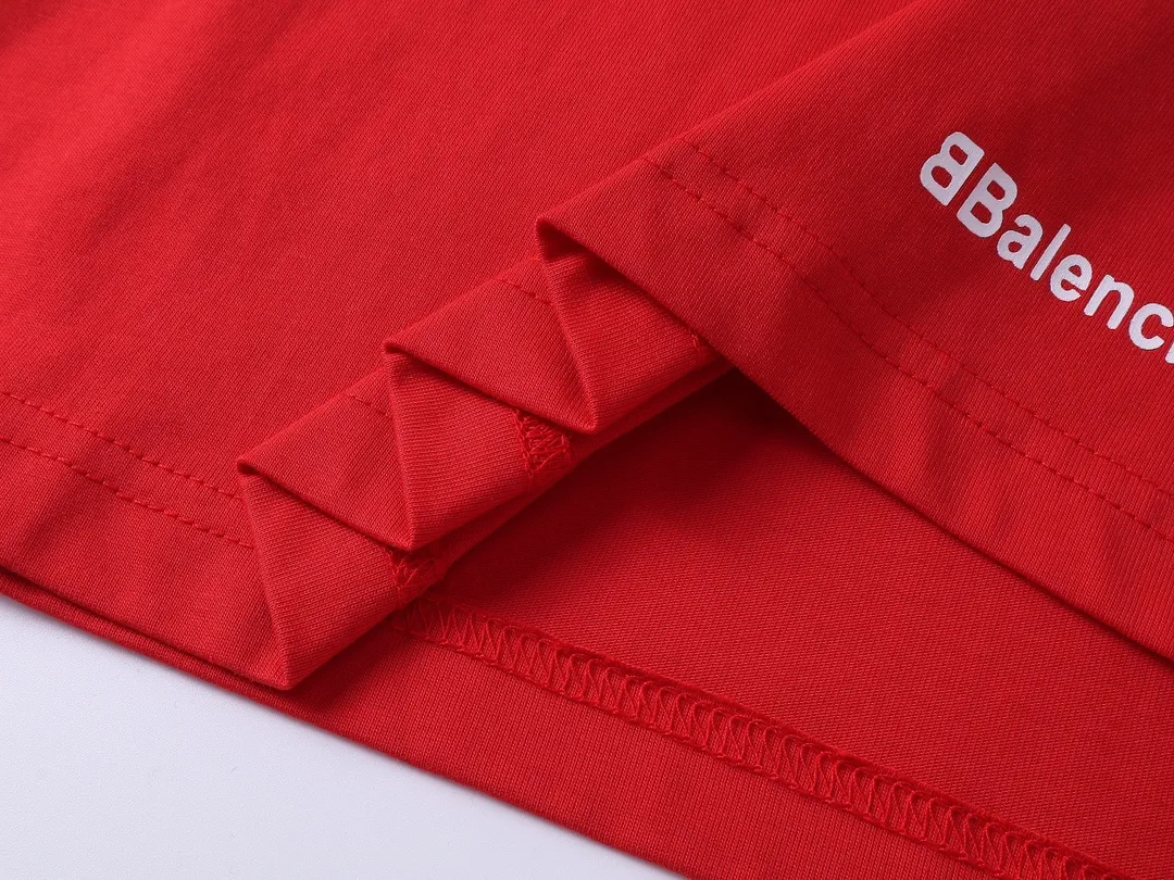 🅿️340 - BALENCI*GA Paris Manchester United co-branded football No. 10 embroidery printed long sleeves, the fabric is made of Paris custom-woven and dyed double-yarn pure cotton fabric. The weight is 280g. The thread is custom-woven and dyed without color difference. The front and rear panels use imported glue screen printing technology + the front and left sleeves use imported Tajima embroidery machine matte light heavy embroidery technology, two high-temperature shaping washes, os dropped shoulders, loose version, same style for men and women! ! -Color: black pink white red fluorescent green -SIZE: XS S M L style number 8606#